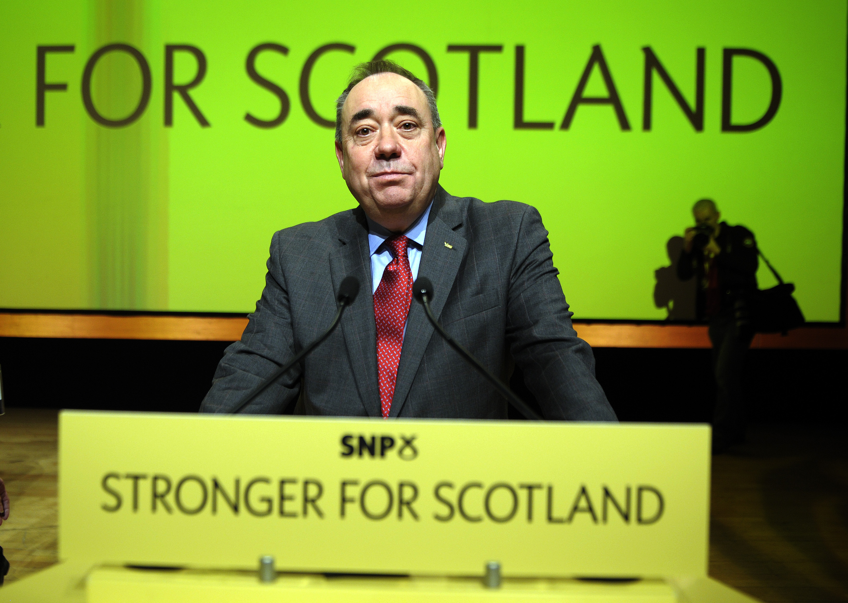 Kilépett a pártjából a korábbi skót miniszterelnök, miután szexuális zaklatással vádolták meg