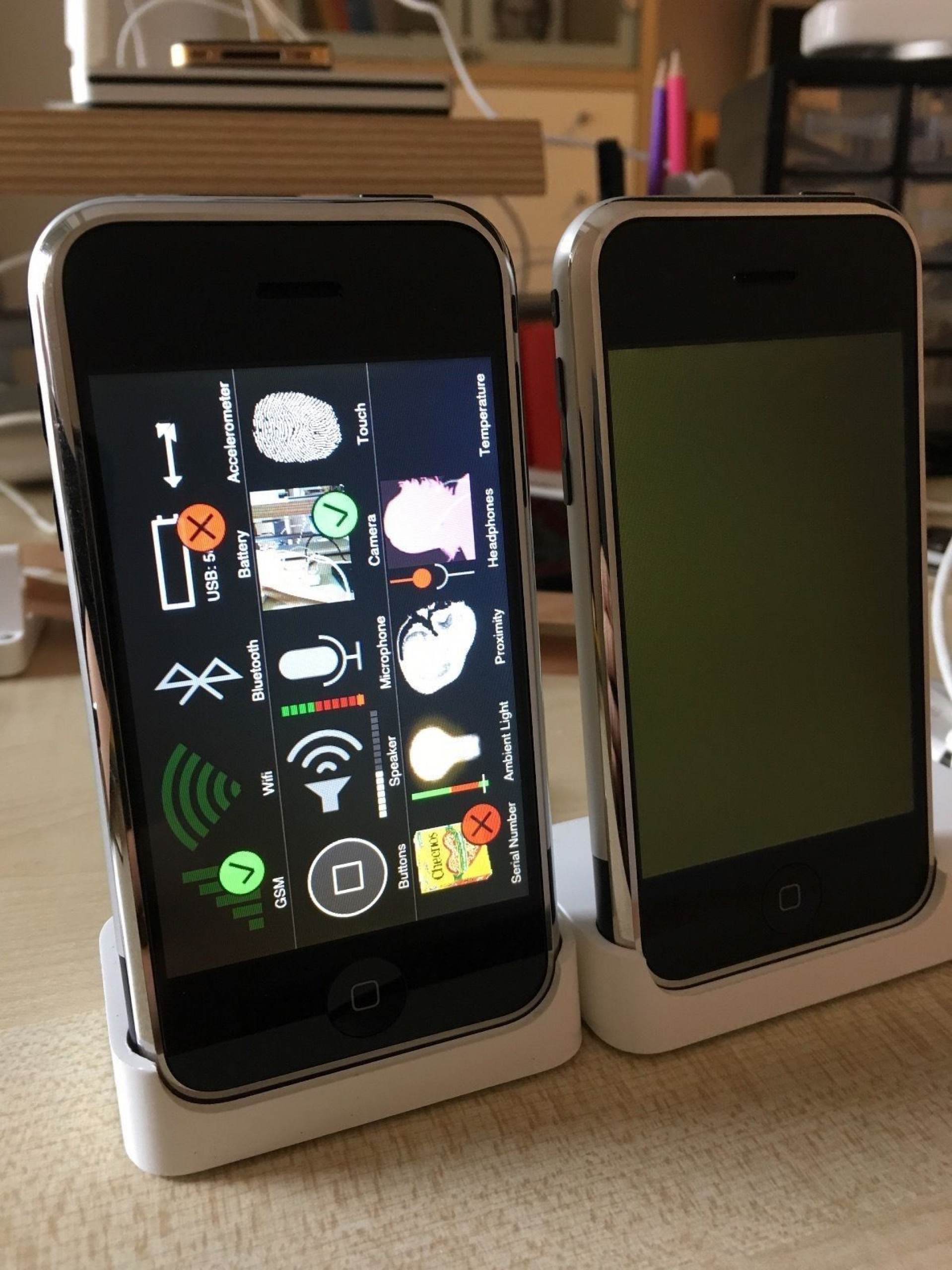 Айфон 1 какого года. Iphone 2007. Apple iphone 1. Айфон 1g. Iphone 1 поколения.