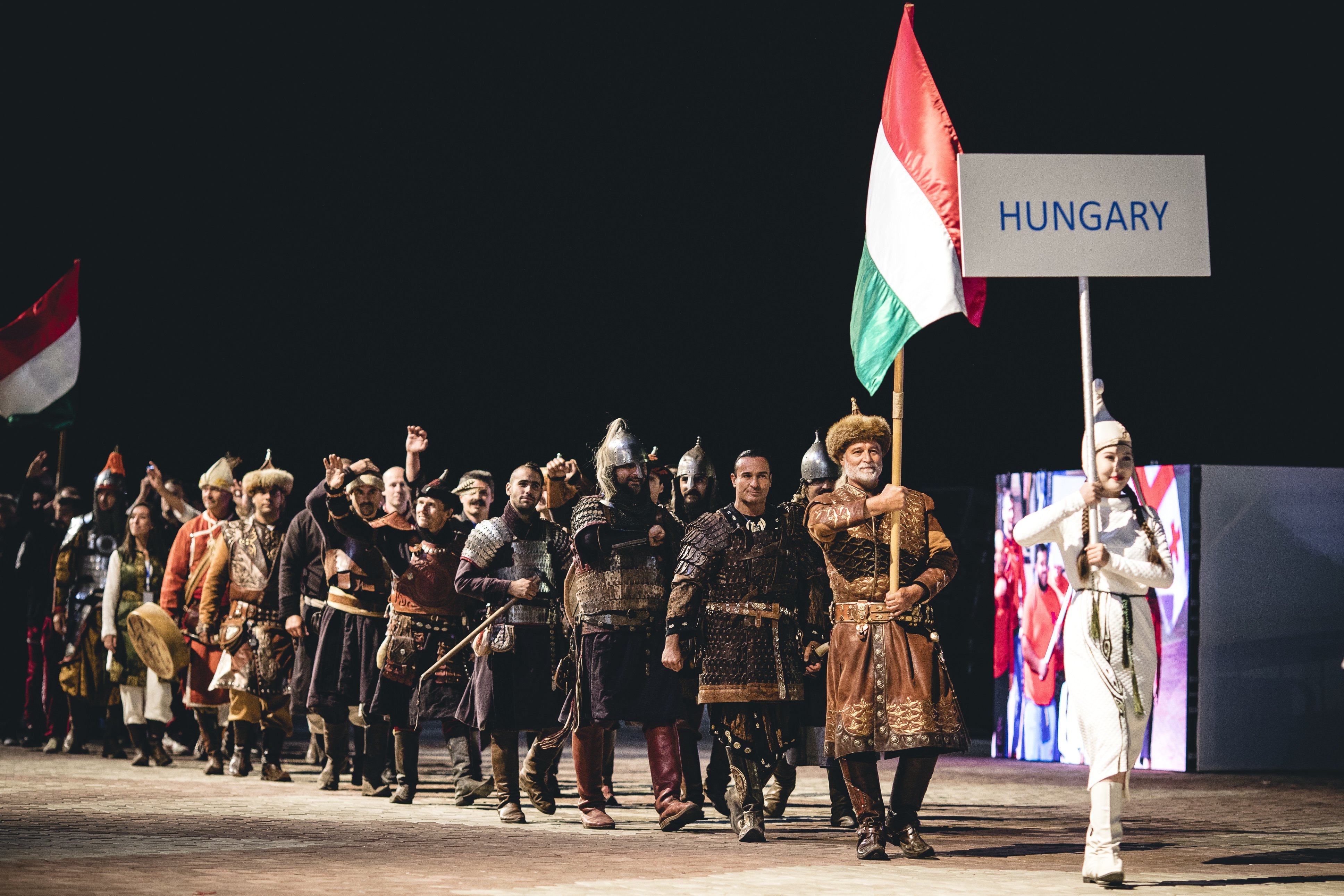 Megérkeztek a magyarok Kirgizisztánba