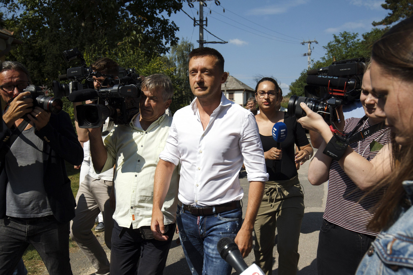 Rogán új felesége és családi köre több mint 1000 hektár földet vett ...