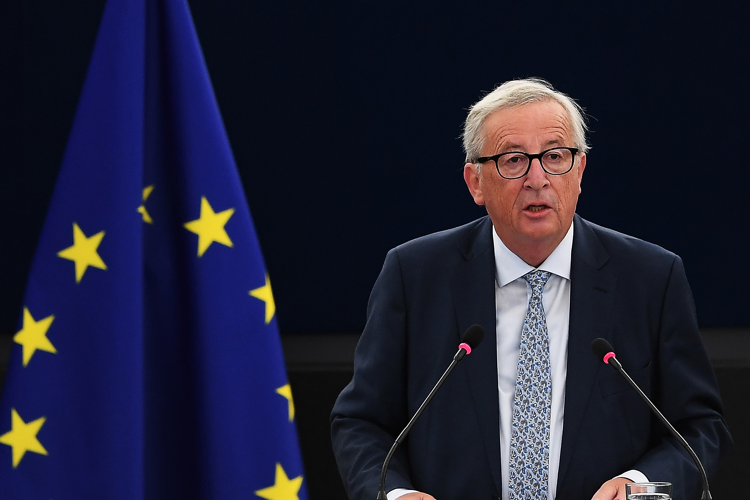 Juncker: Aggasztó, hogy egyesek arra törekednek, hogy a médiát és az újságírókat célzottan támadva teljesen ellehetetlenítsék a vitákat