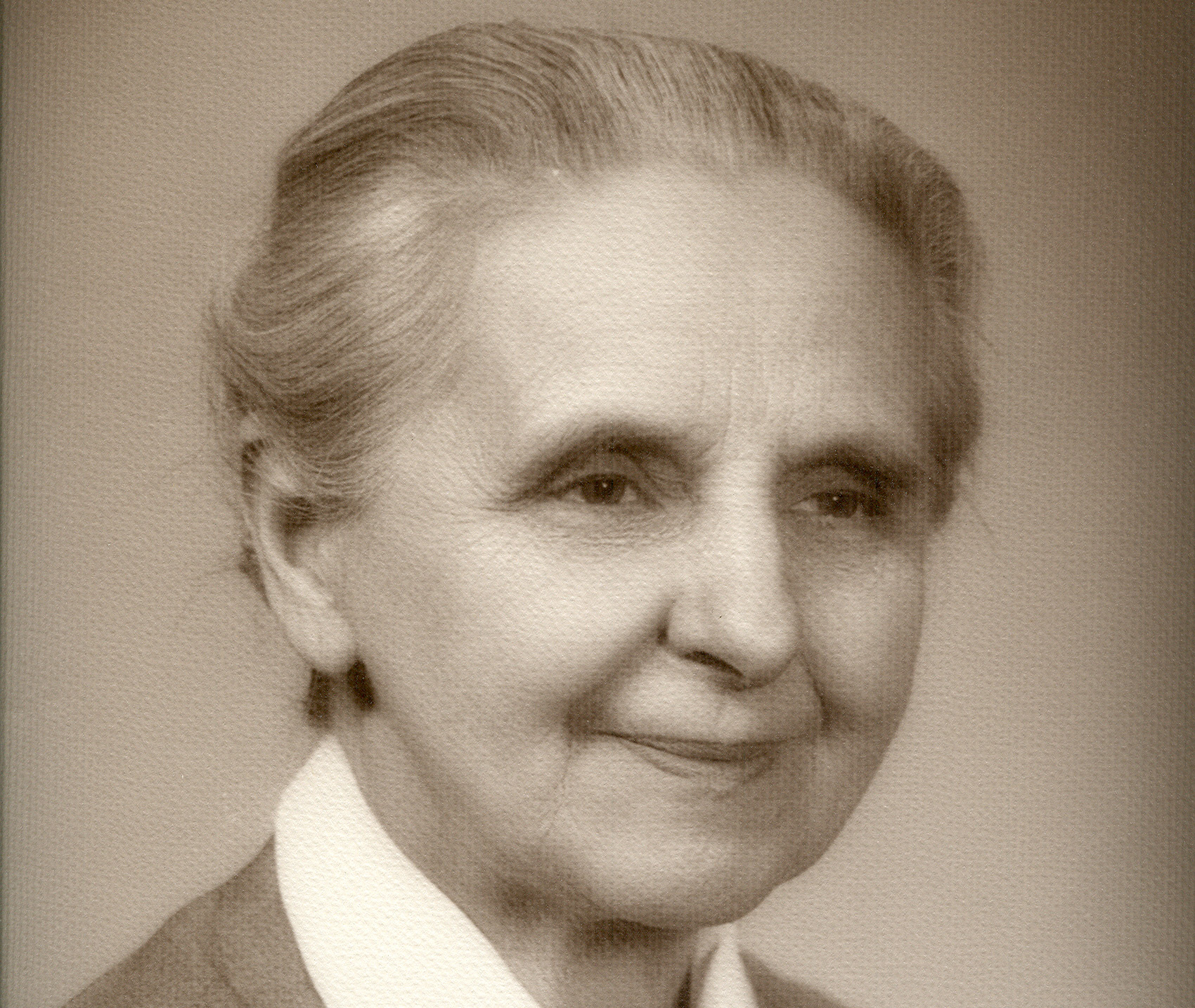 Proletárnak túl hívő volt, apácának meg túl feminista Slachta Margit, az első magyar női képviselő