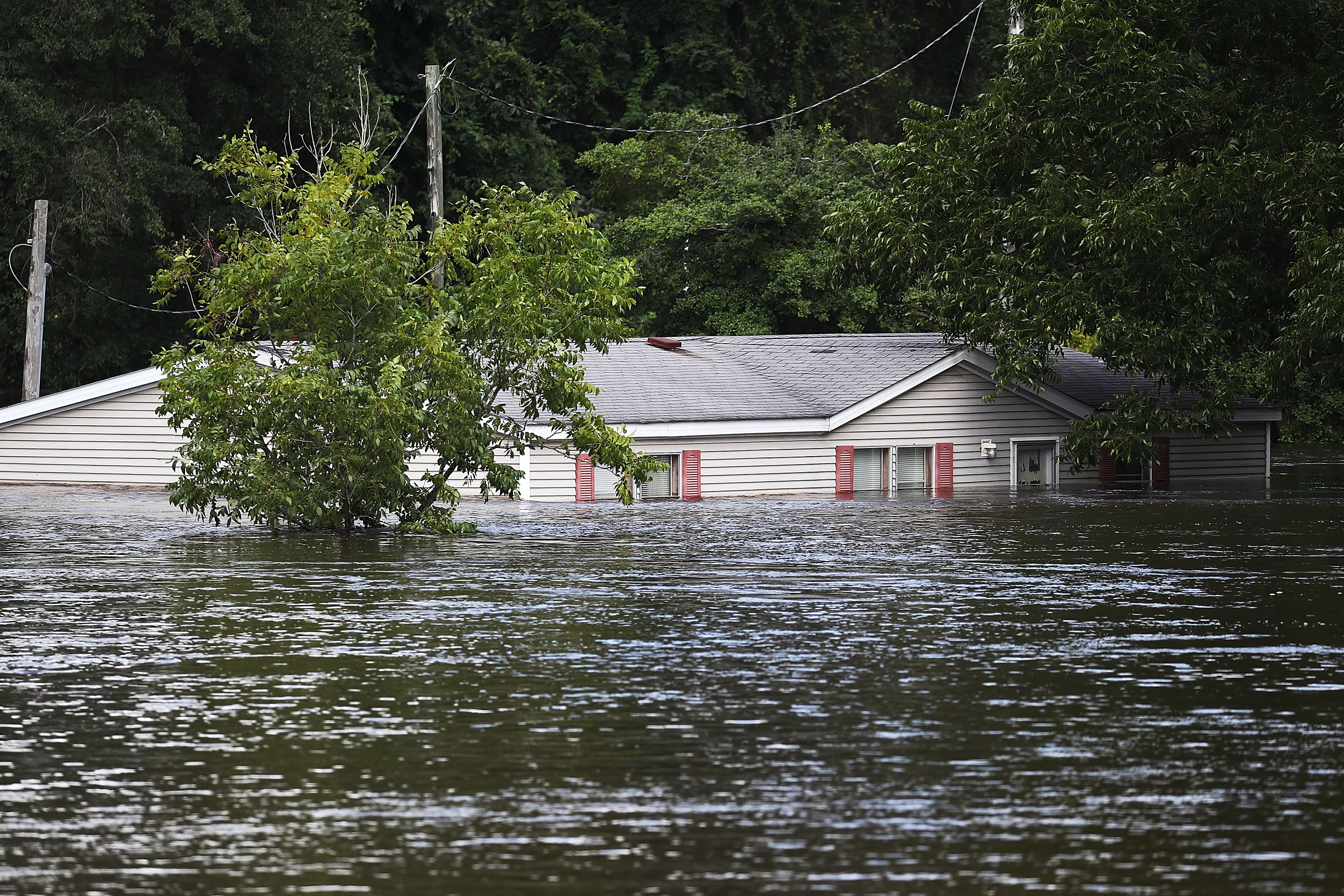 6 éve betiltották a baljós előrejelzéseket a hurrikán sújtotta Észak-Karolinában