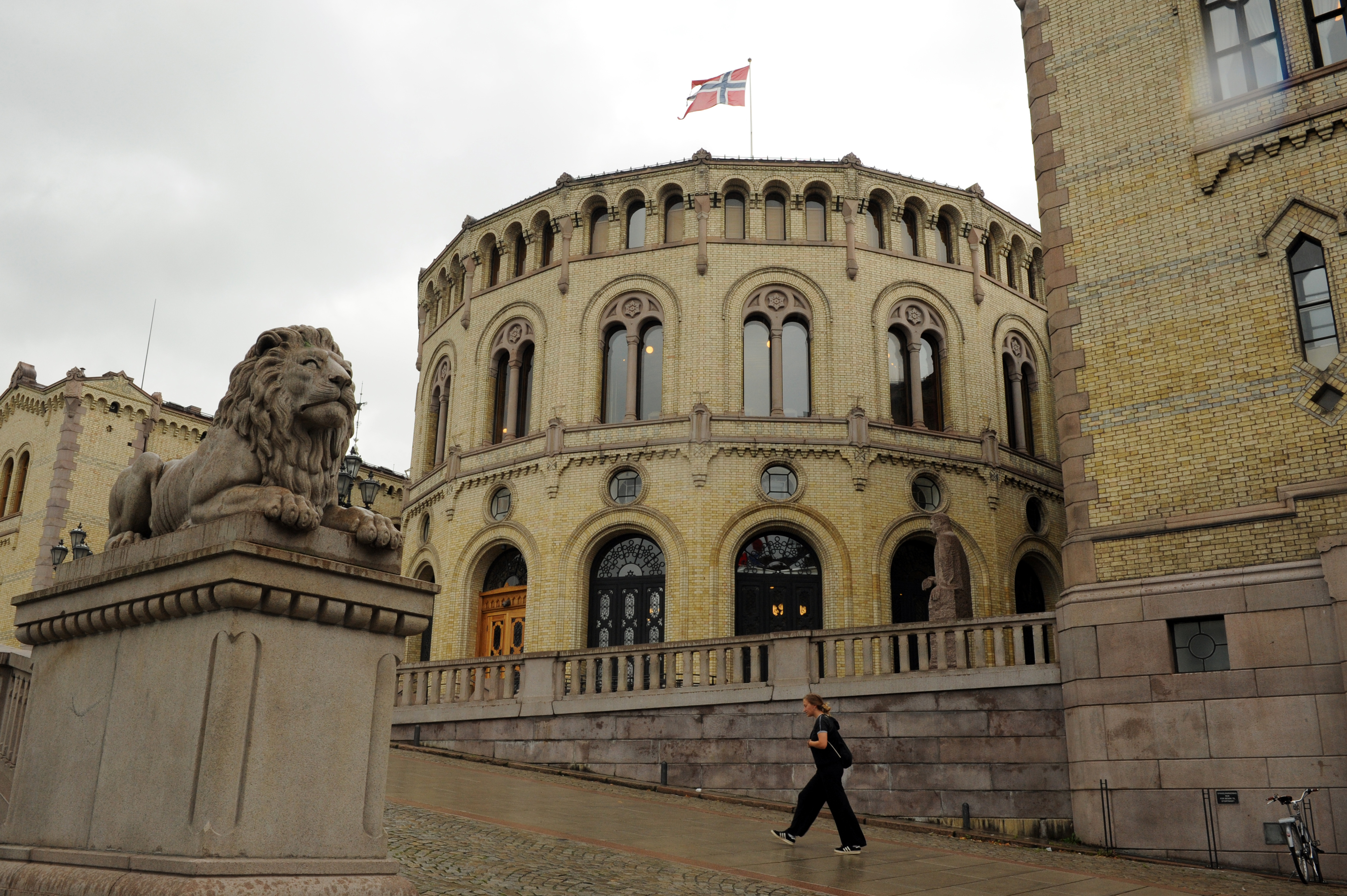 A norvég külügyminiszter szerint Oroszország áll a norvég parlamentet ért kibertámadás mögött