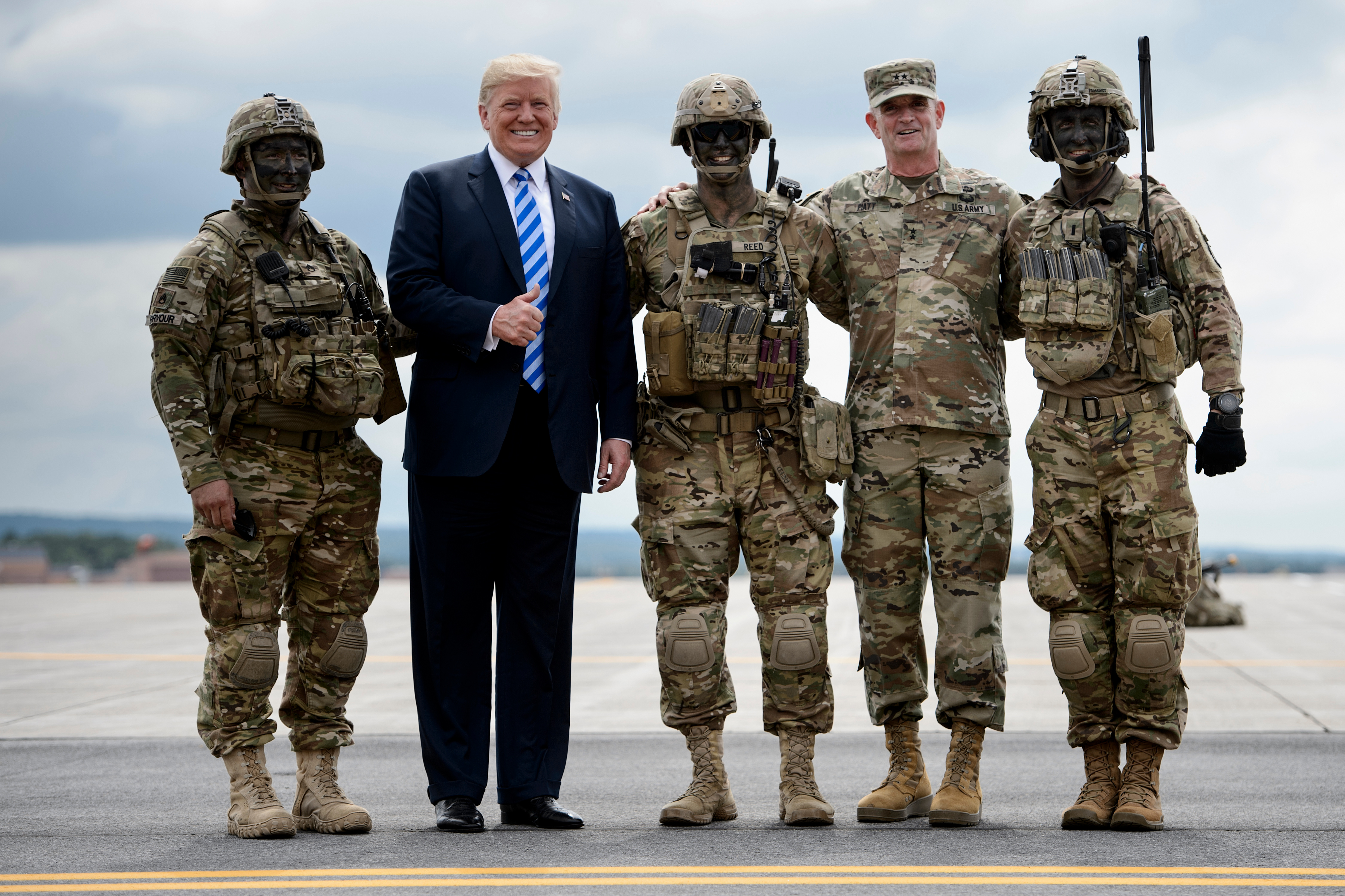 Trump: 400 amerikai katona marad Szíriában