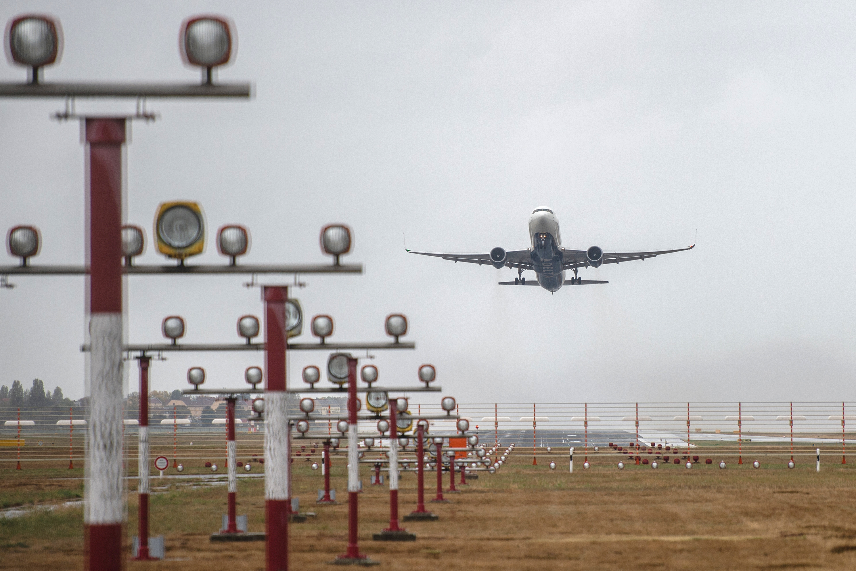 Húsz év alatt duplájára nőhet a légi utasforgalom