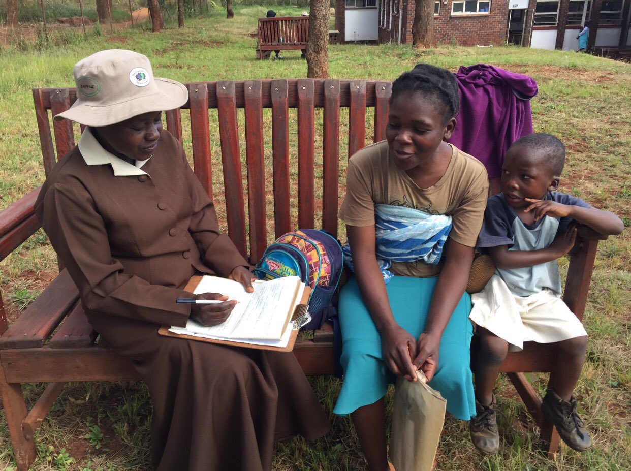Az ország, ahol padon ülő nagymamákkal beszélgetve küzdenek sikerrel a depresszió ellen