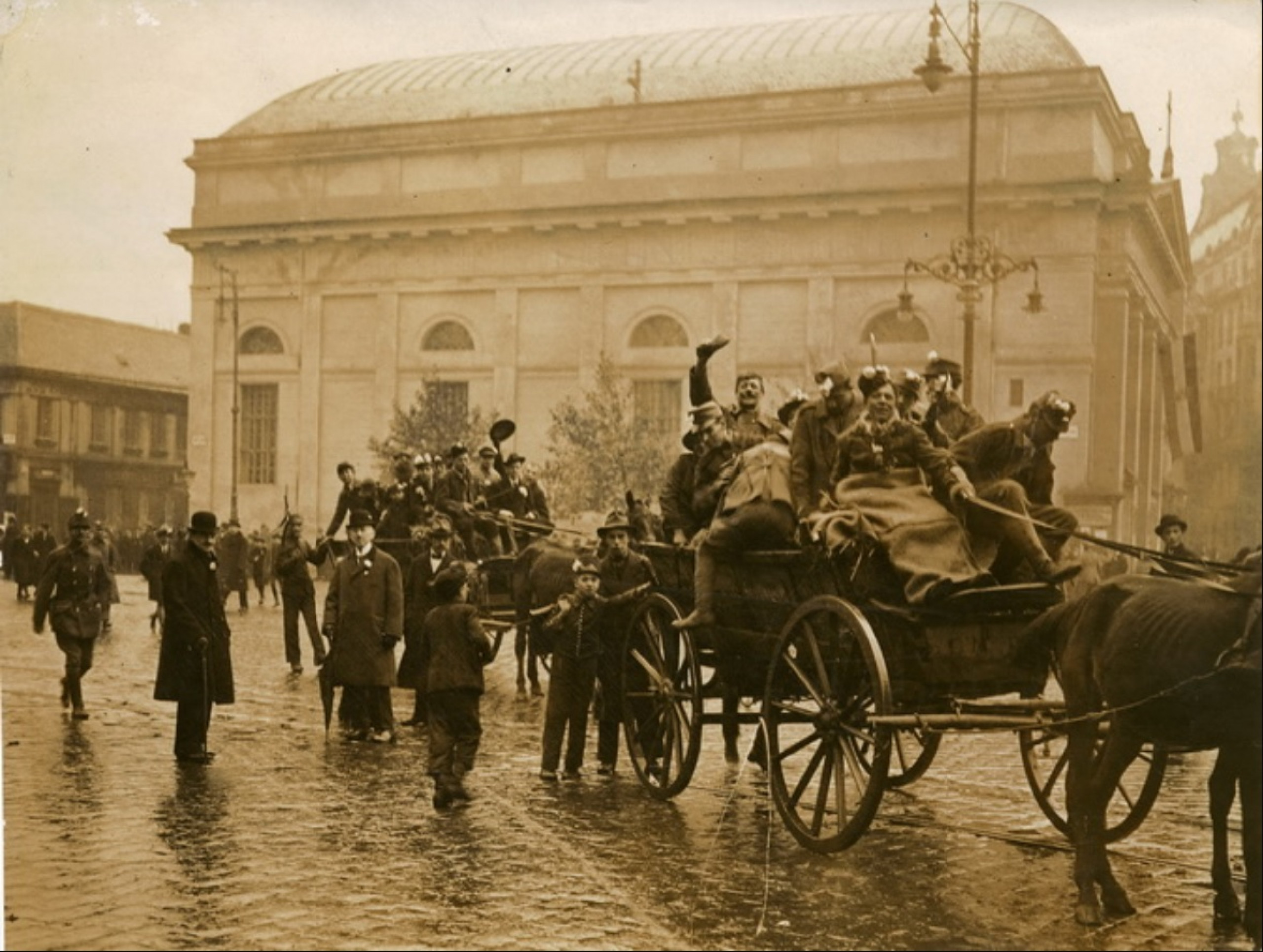 Революция в венгрии. Революция в Австро-Венгрии 1918. Революция в Венгрии 1918. Революция в Венгрии 1919. Венгерская Республика 1918.