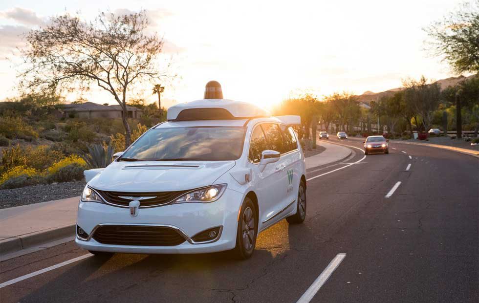 Elsőként a Waymo kapott engedélyt önvezető autók sofőr nélküli tesztelésére Kalifornia közútjain
