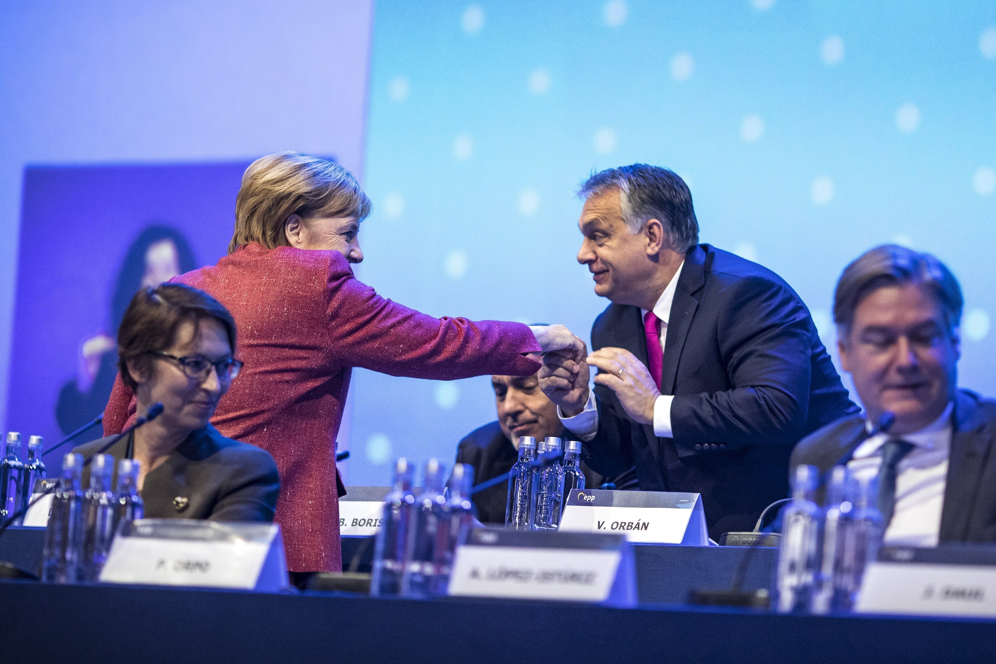 A Bild szerint a Néppárt vizsgálóbizottságot küldene Magyarországra