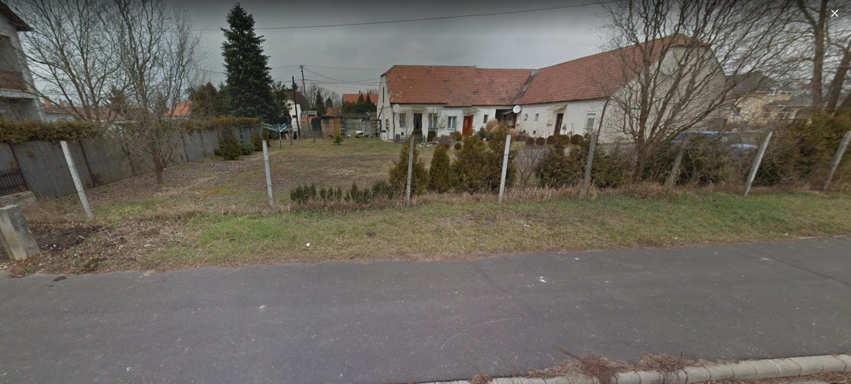 Próbáltad már beírni a Google Mapsbe, hogy Zalaegerszeg, Tó utca 1 és utána Street Viewban körbenézni?