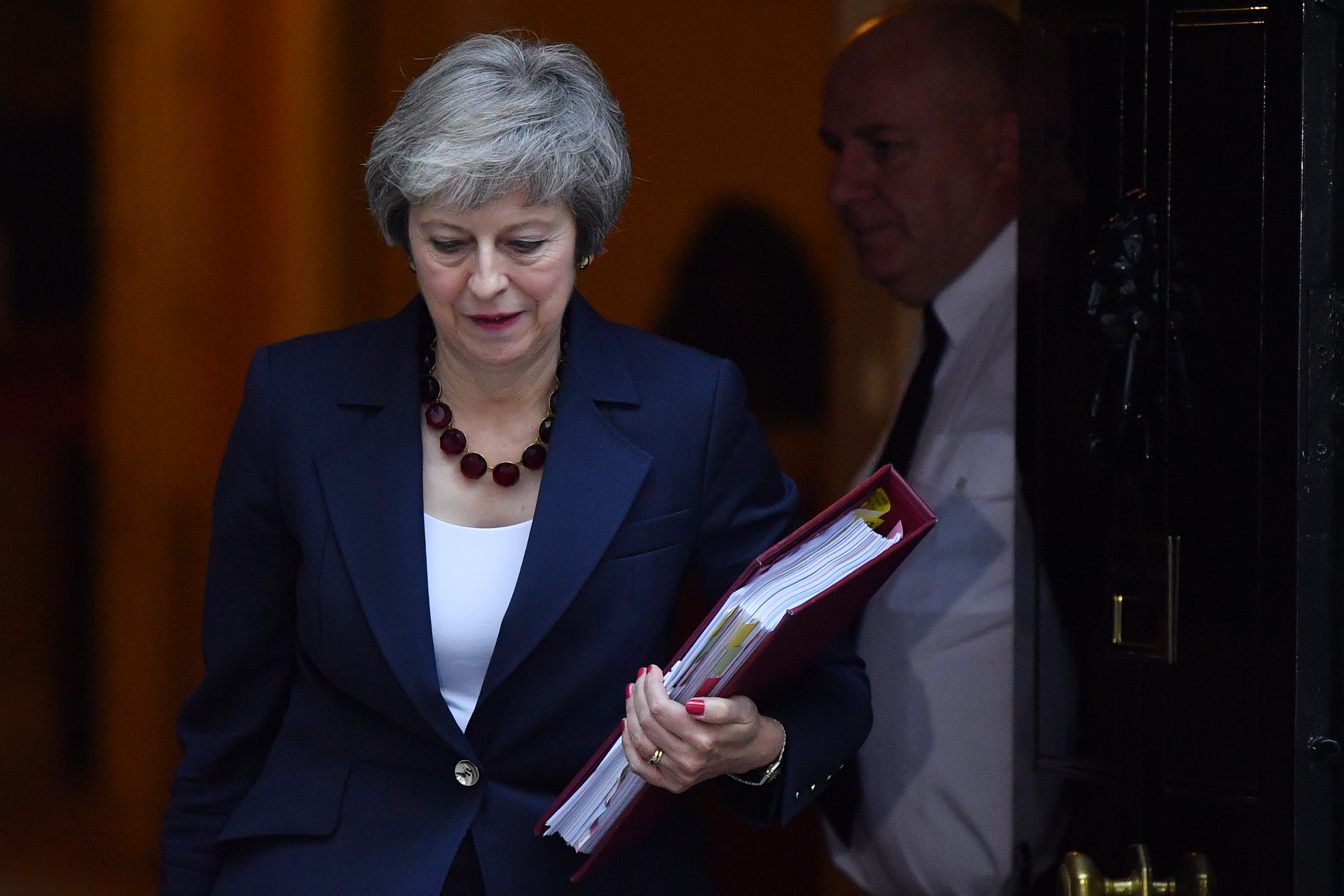 Utolsó pillanatban visszakozott Theresa May, csúszik a Brexit-szavazás a brit parlamentben