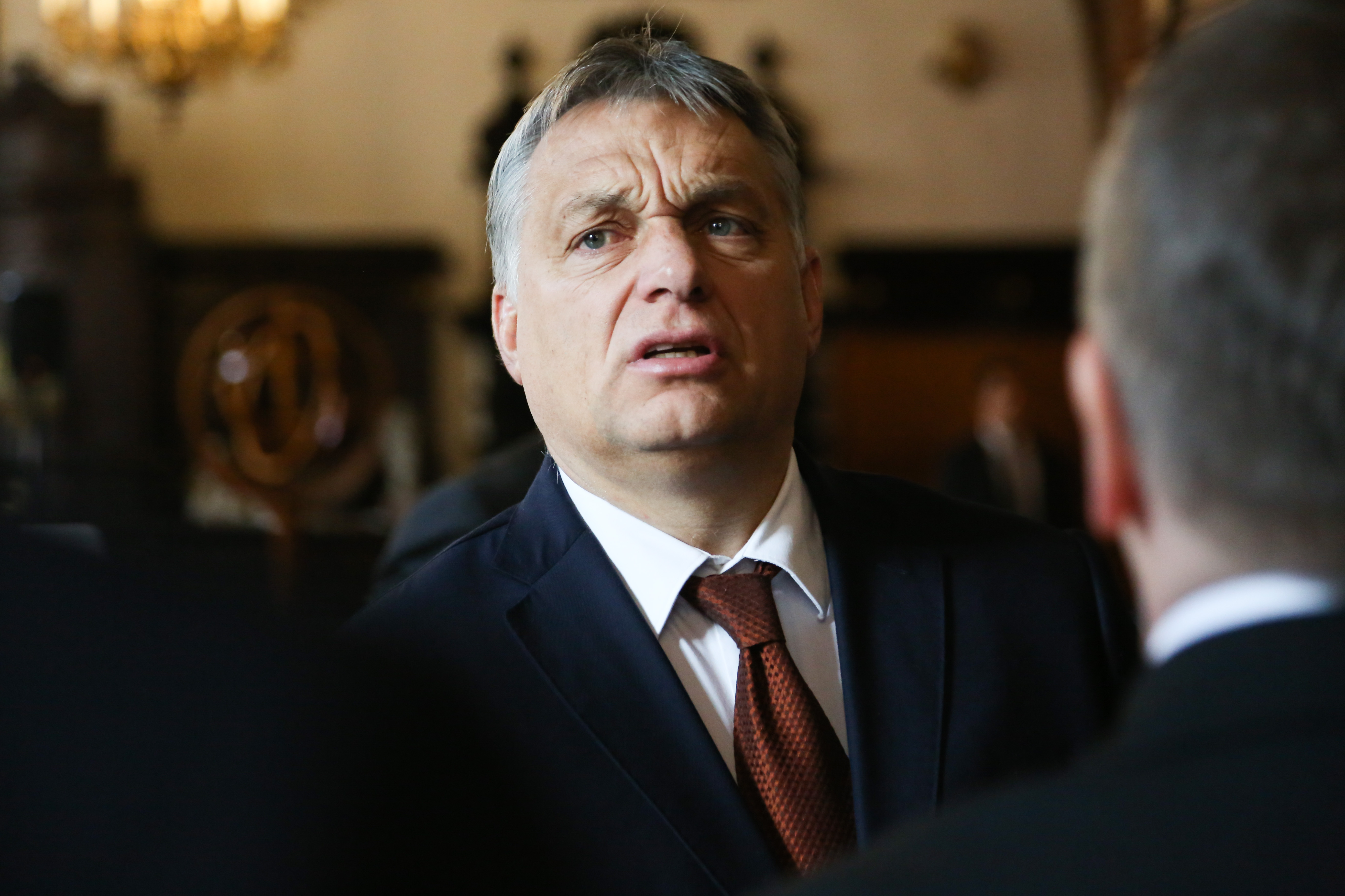 Orbán szerint a sajtószabadság korlátozása lenne elítélnie a zsidó vezetőt pénzesőben ábrázoló, pénzügyi visszaélésekre  utalgató Figyelő címlapot