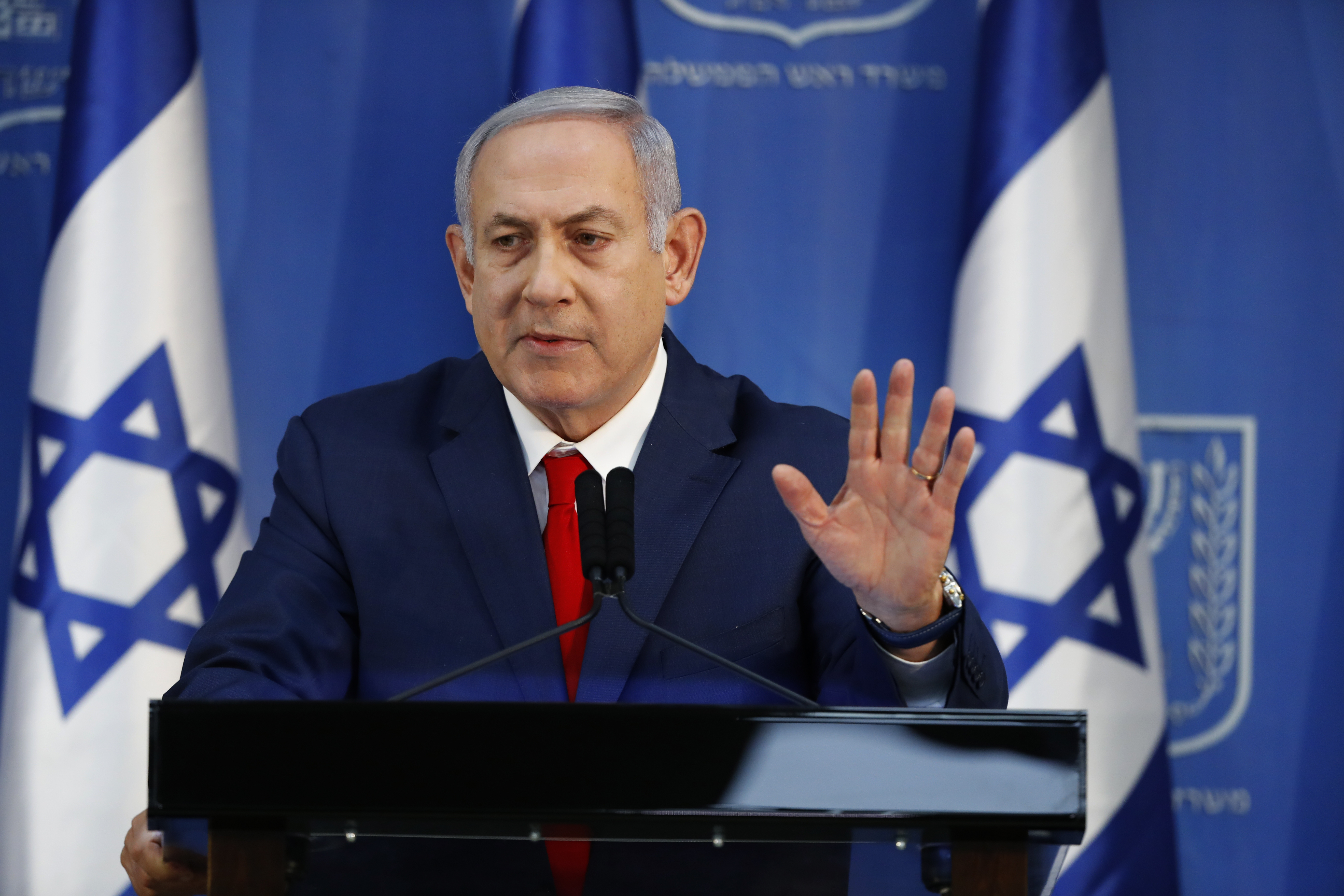 Netanjahu a gázai biztonsági helyzettel kapaszkodik a miniszterelnöki székbe