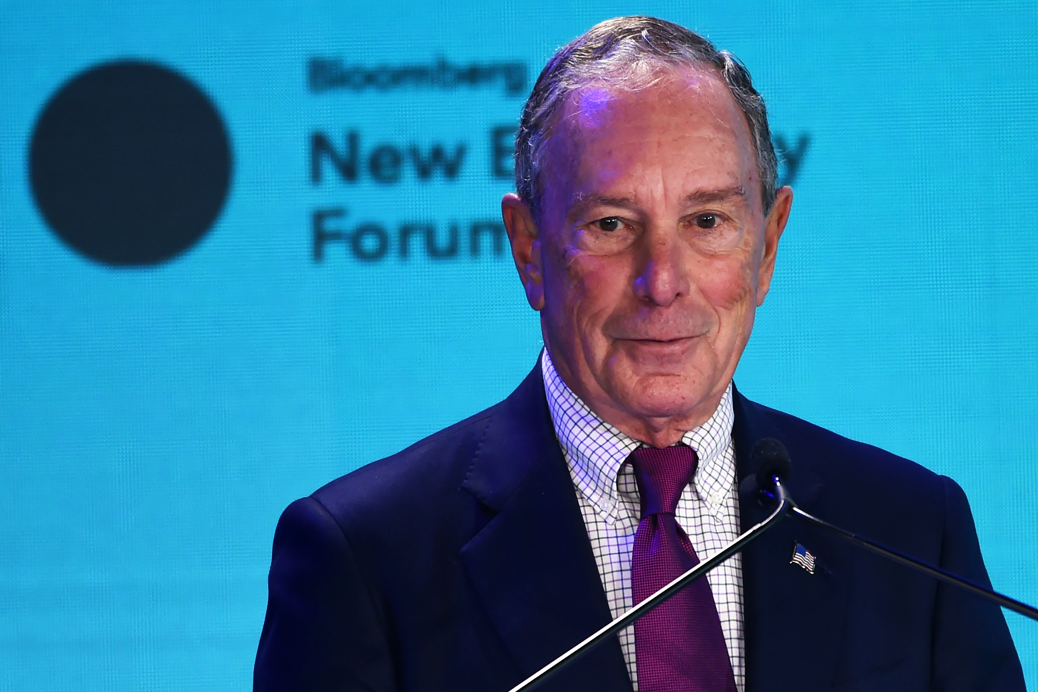 1,8 milliárd dollárt adományozott egykori egyetemének Michael Bloomberg