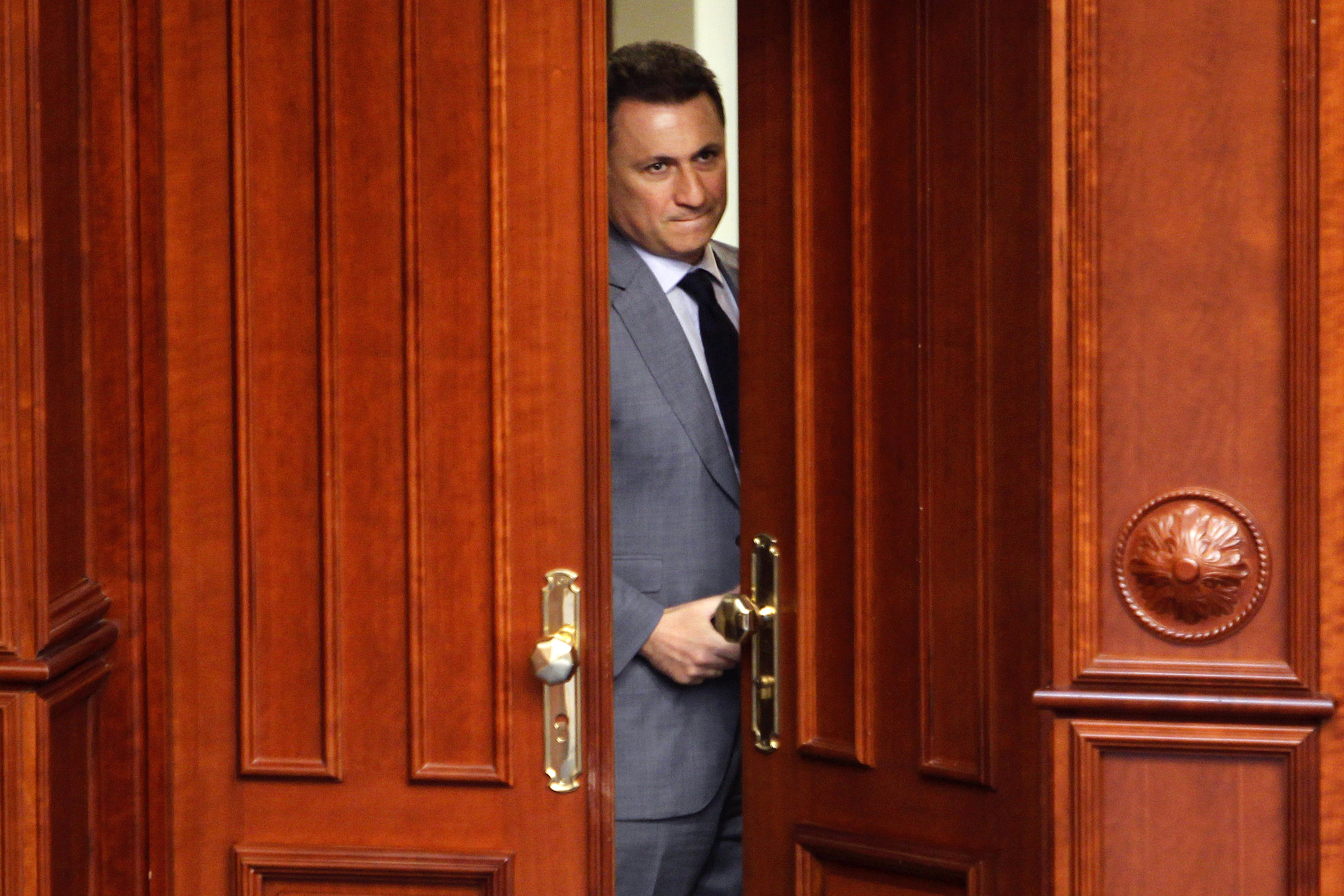 Már pénzmosással és tiltott pártfinanszírozással is vádolják Nikola Gruevszkit Macedóniában