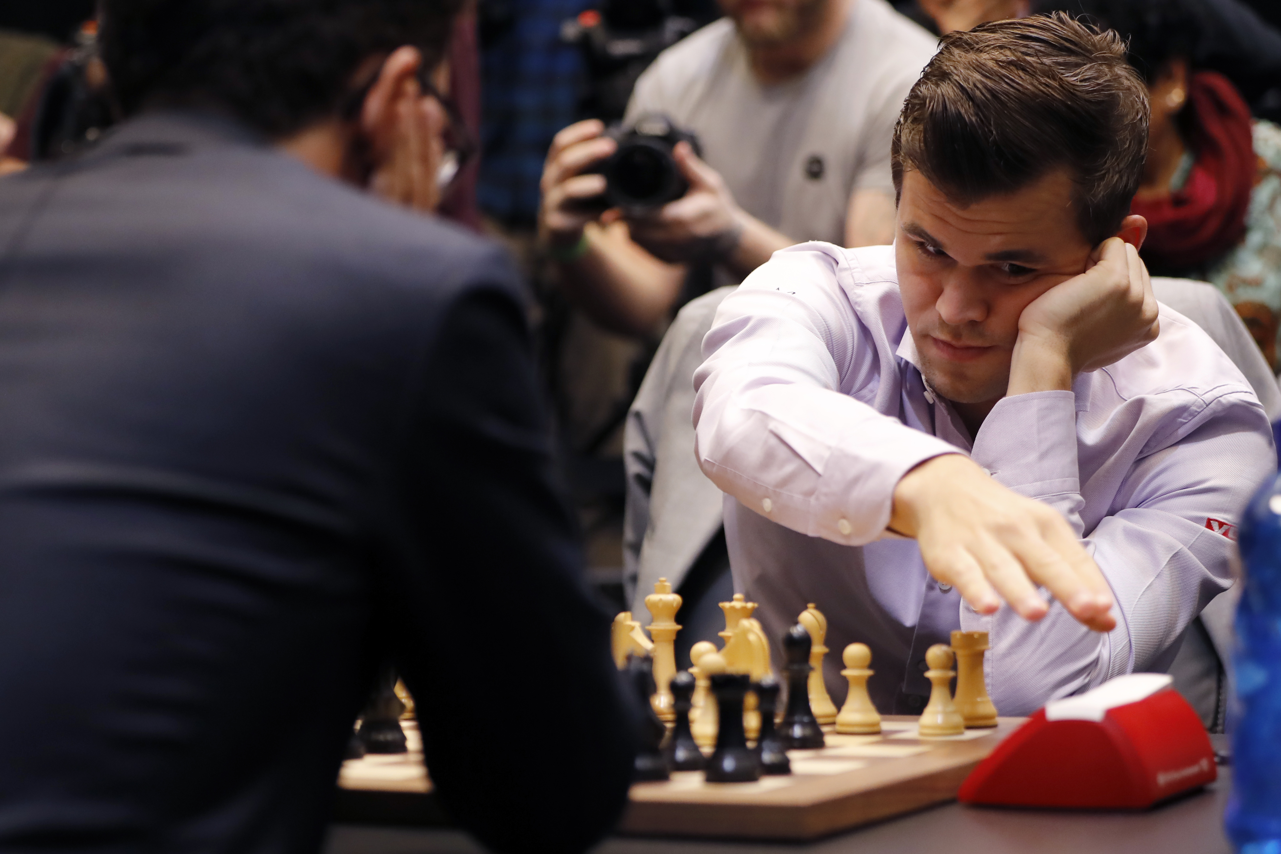 Magnus Carlsen sorozatban negyedszer a sakk világbajnoka