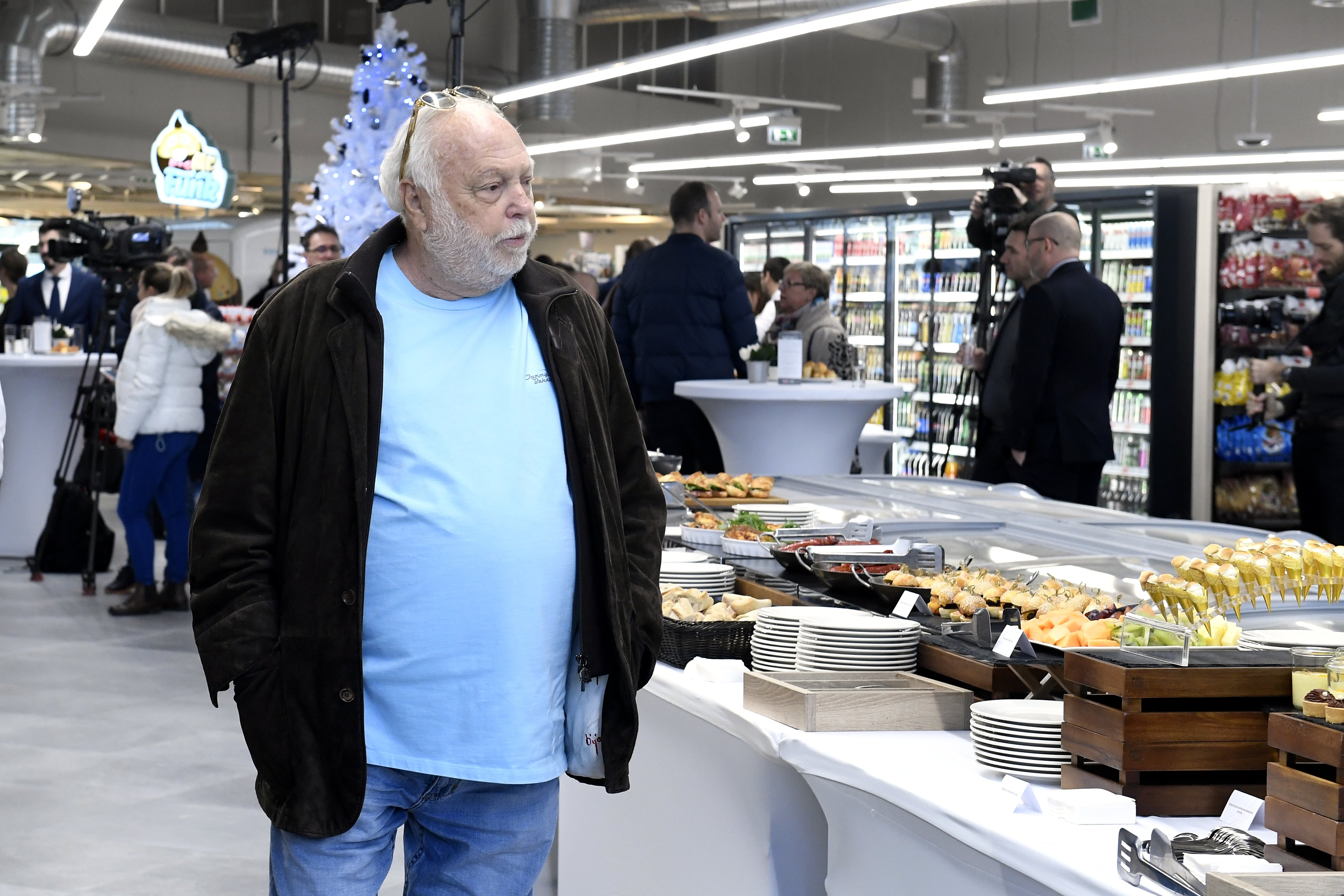 Andy Vajna, a magyar filmipar megújításáért felelős kormánybiztos a Reál Alfa szupermarket átadásán