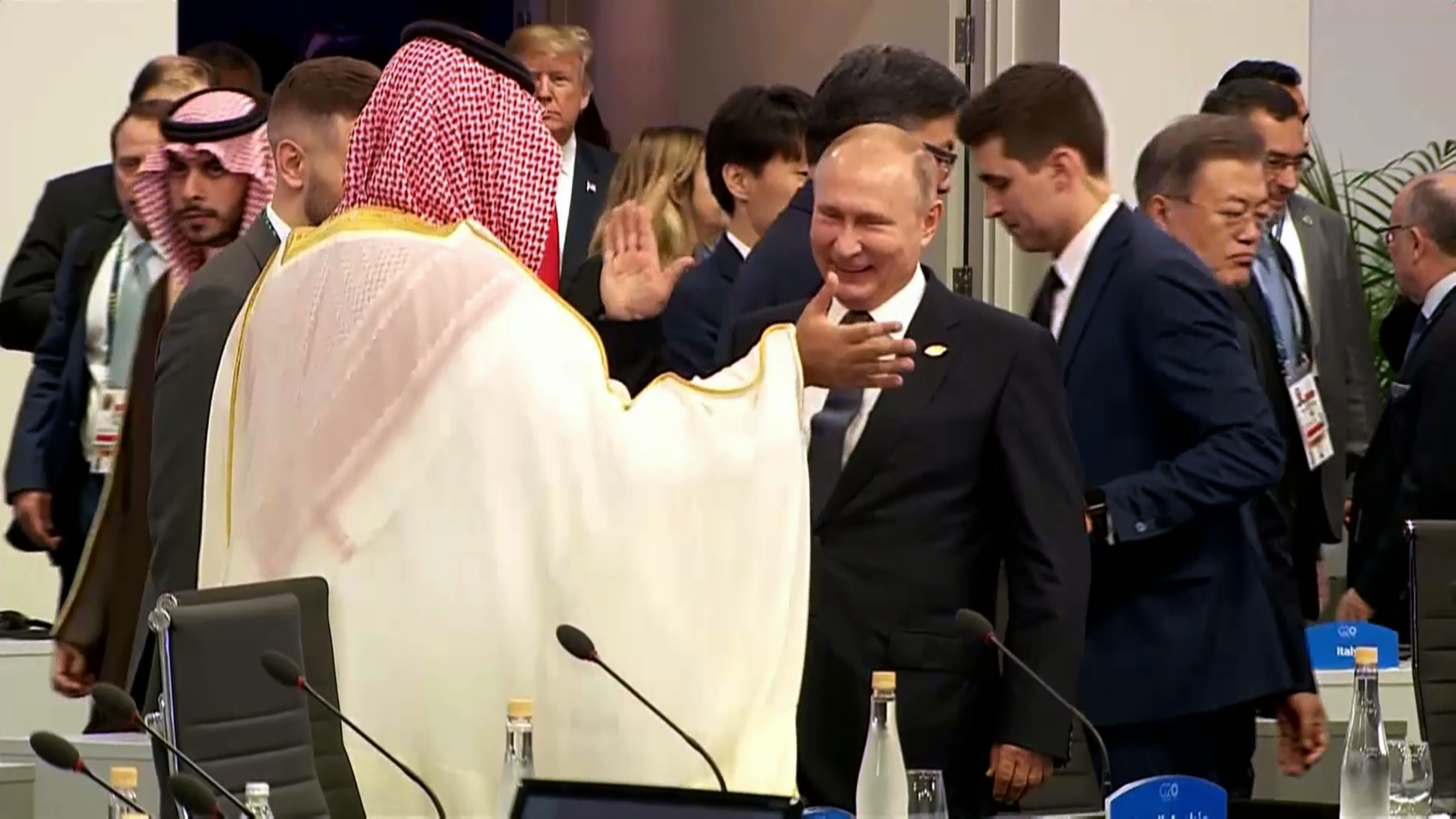 Hatalmasat pacsizott egymással Putyin és bin Szalman az argentin G20-csúcson
