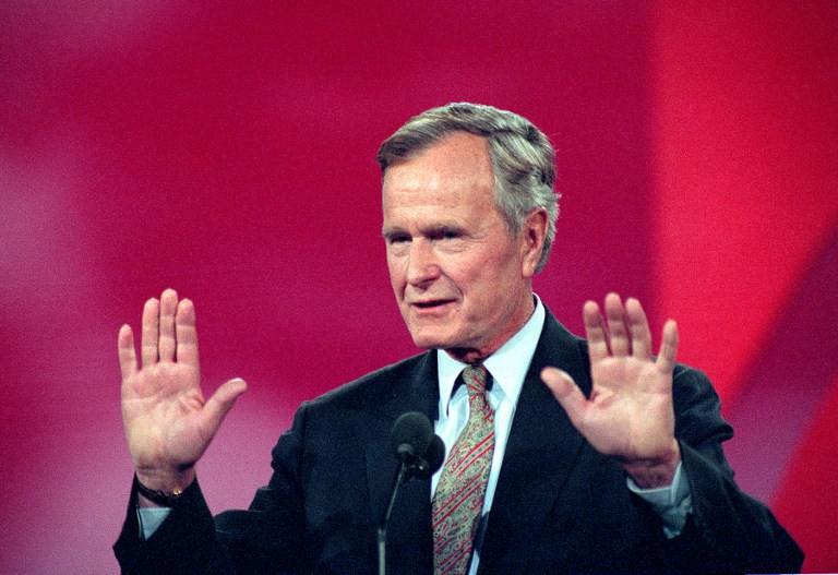 Előveszik Bush szobrát, amit a kormány hat éve rendelt?