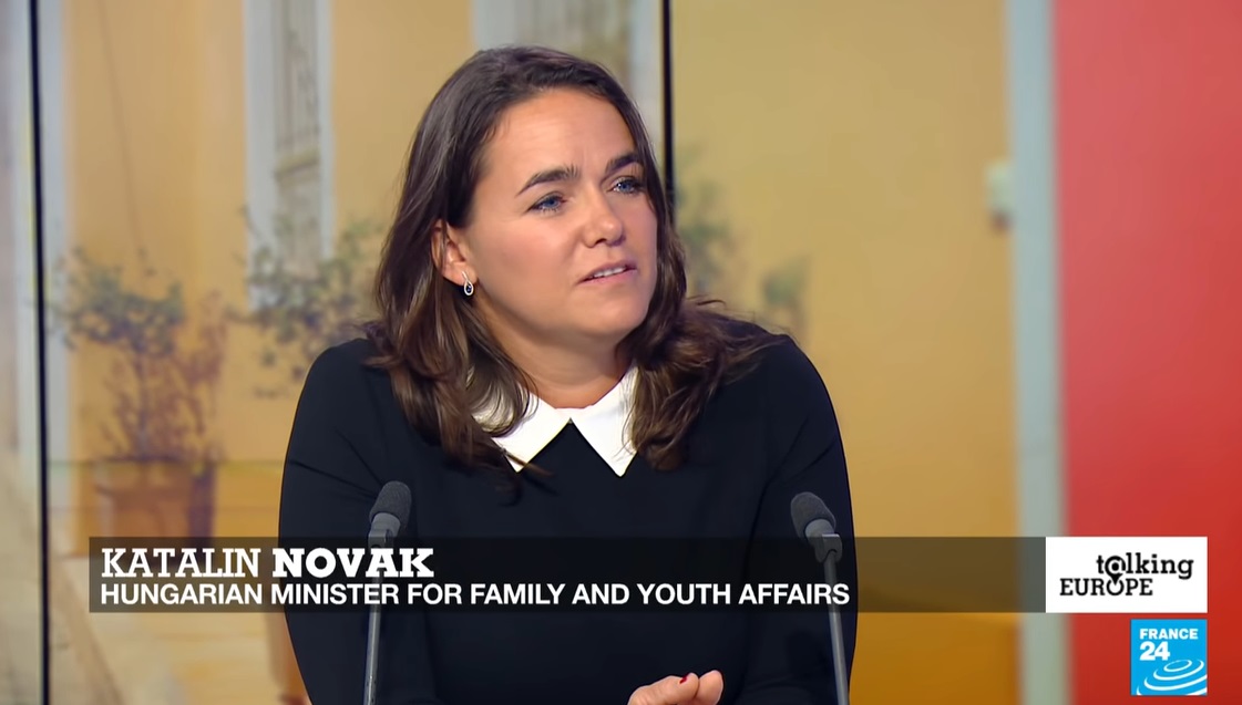 Novák Katalin a France 24 riporterének: Ön ugye nem beszél magyarul?