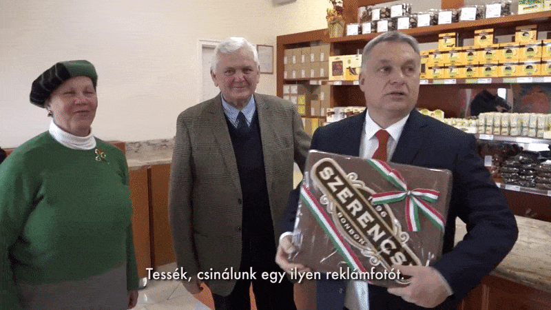 Példátlanul nagyvonalú volt a Nestlé a céggel, ahol Orbán óriási mogyoróscsokit kapott a kampányban