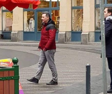 Gruevszki az Anker közben sétálgatott