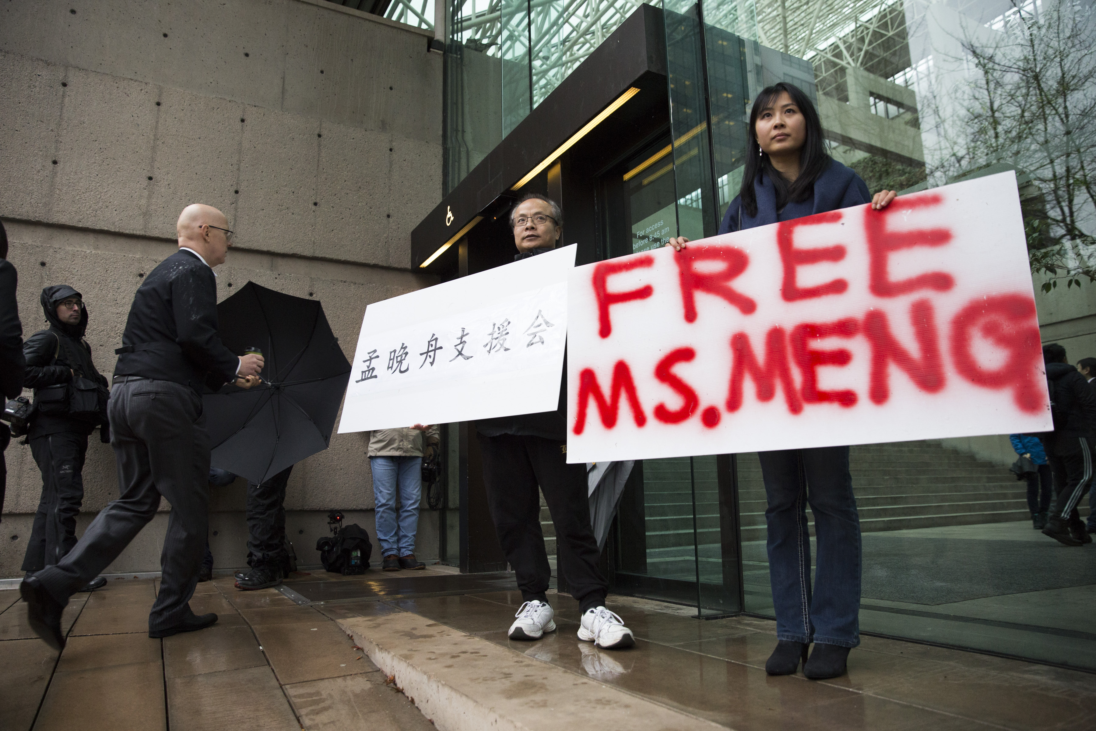 Elengedik a Huawei letartóztatott pénzügyi igazgatóját, 10 millió kanadai dollár óvadékért cserébe
