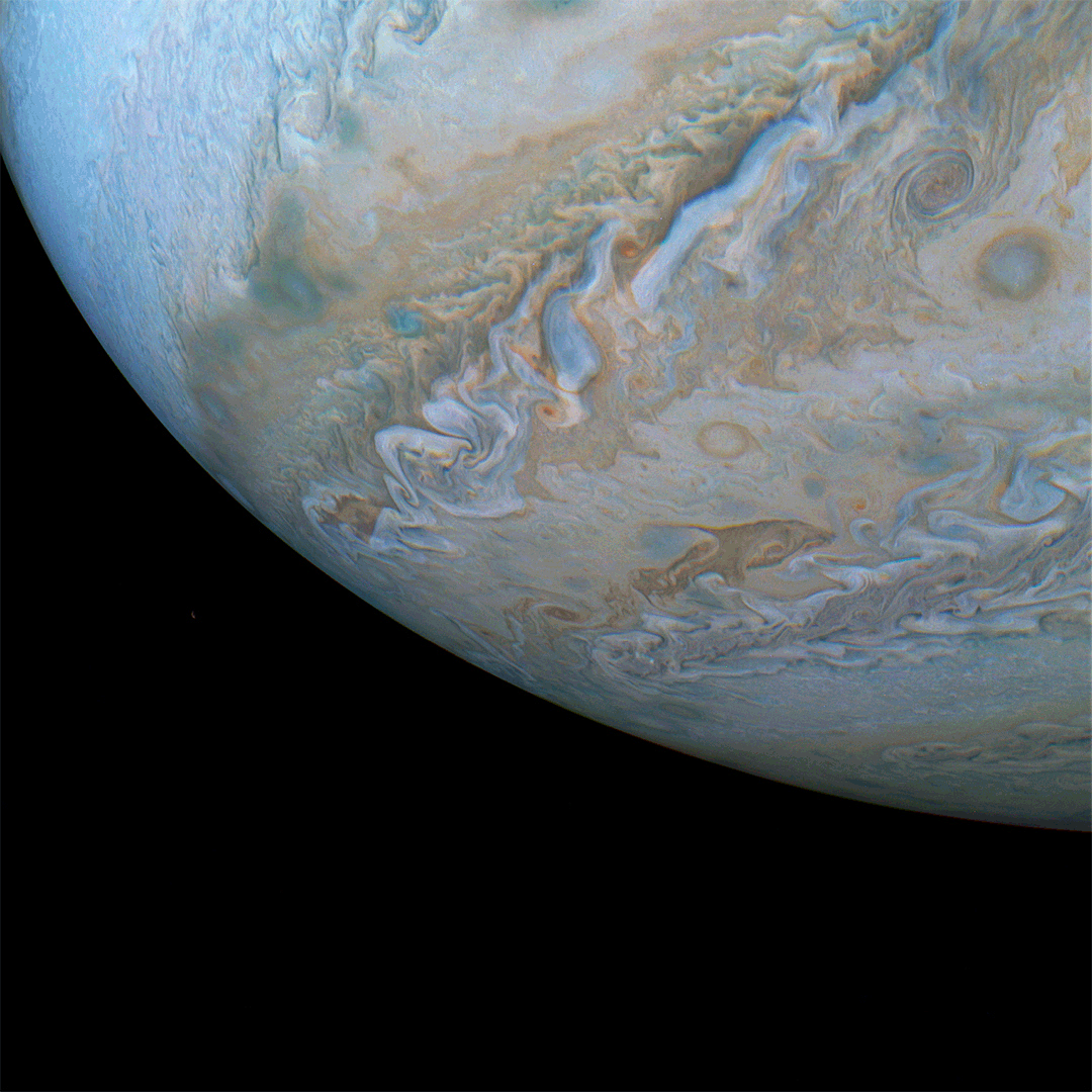 Delfinfelhőt és más csodákat talált a Juno a Jupiter légkörében