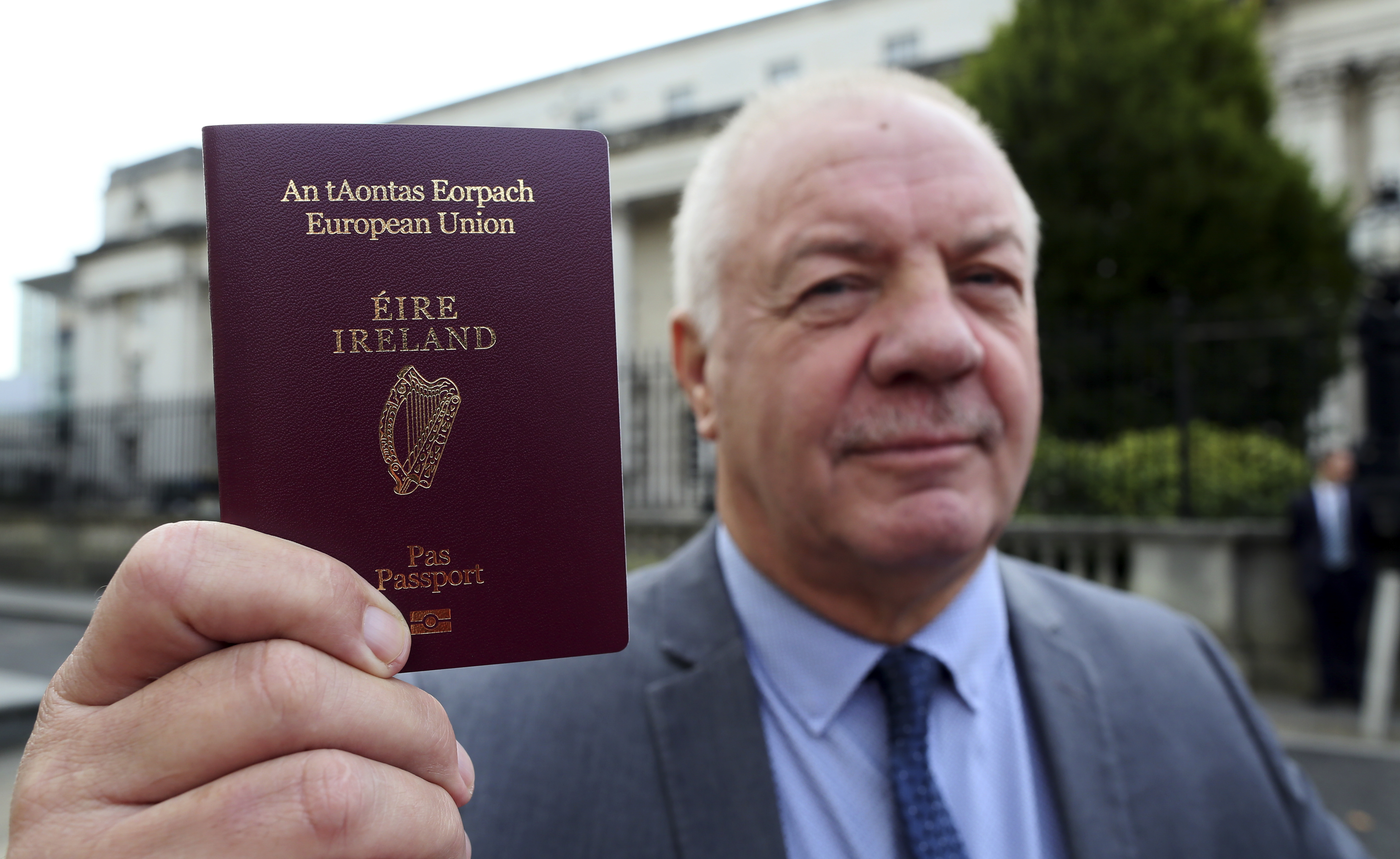 Egyre több brit igényel ír útlevelet, hogy ír állampolgárként az Unió állampolgára is legyen