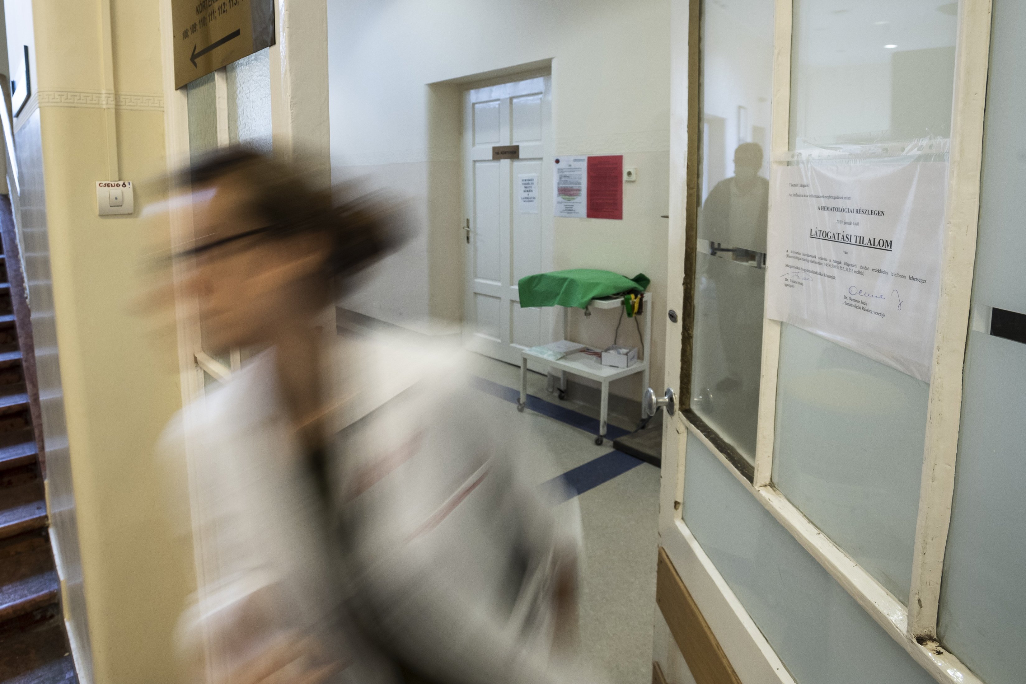 Az influenzajárvány miatt a szekszárdi és a salgótarjáni kórházban is látogatási tilalmat rendeltek el
