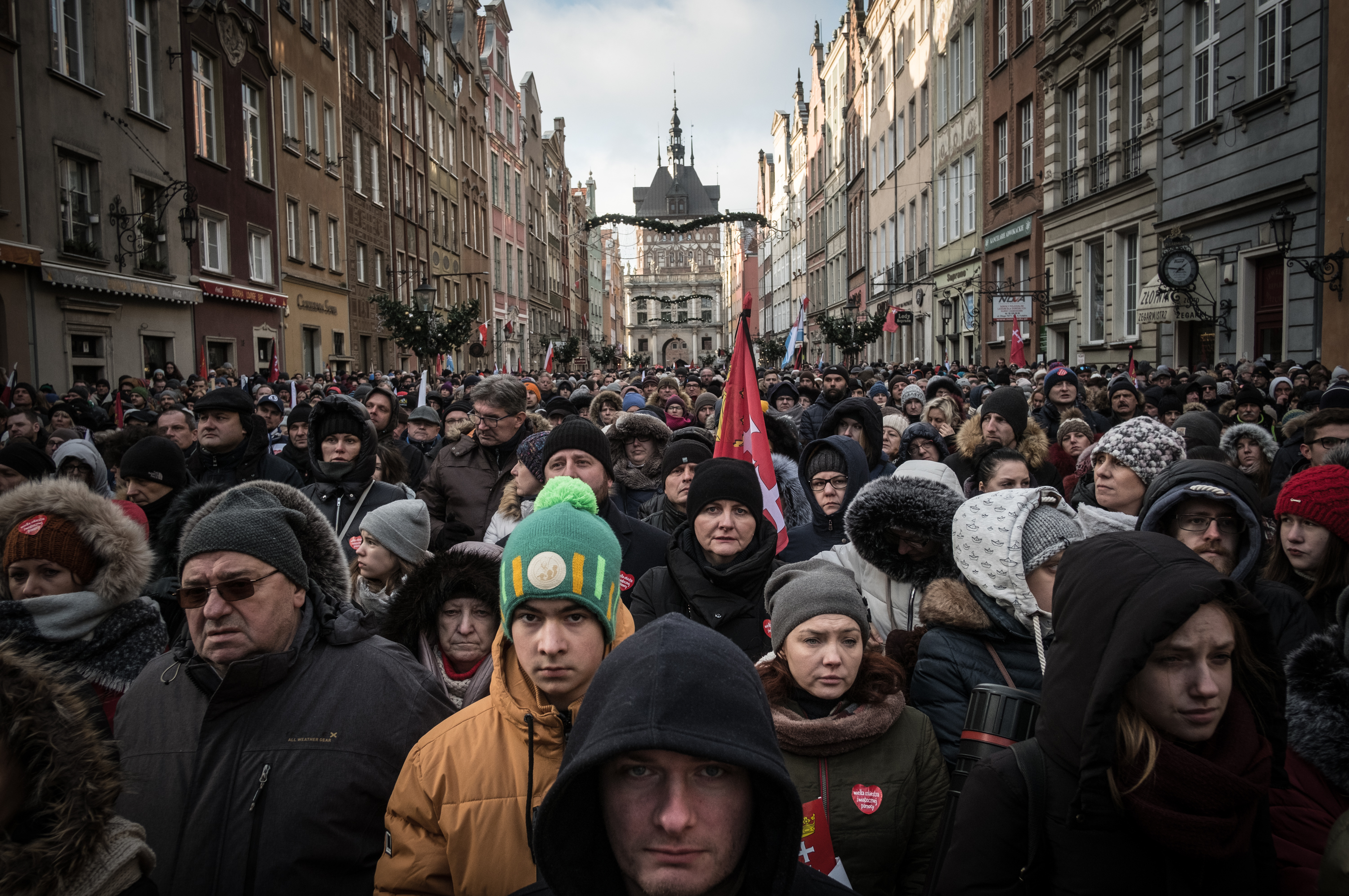 Negyvenötezren búcsúztatták Gdanskban a meggyilkolt polgármestert