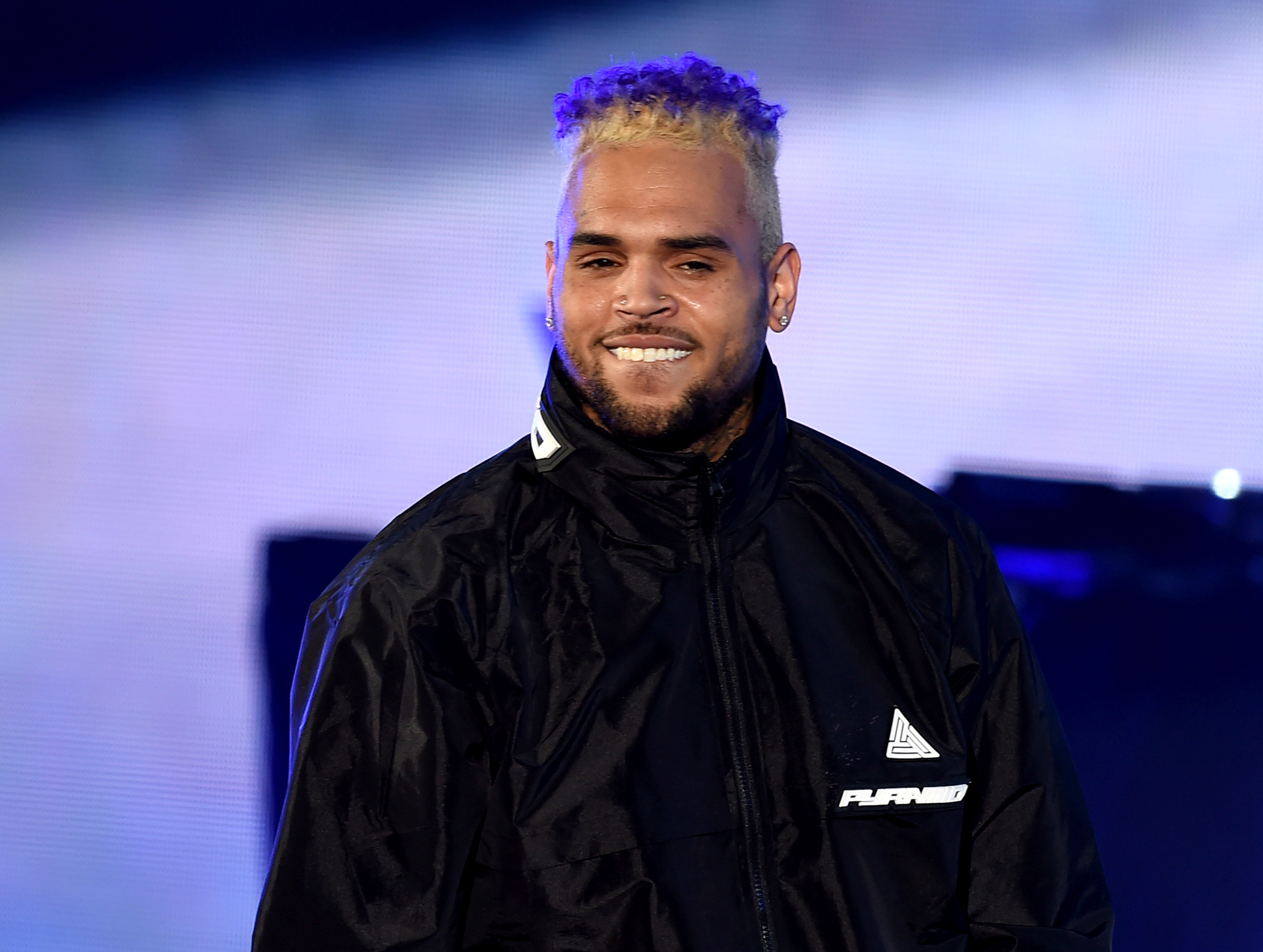 Nemi erőszak vádjával letartóztatták Chris Brownt Franciaországban