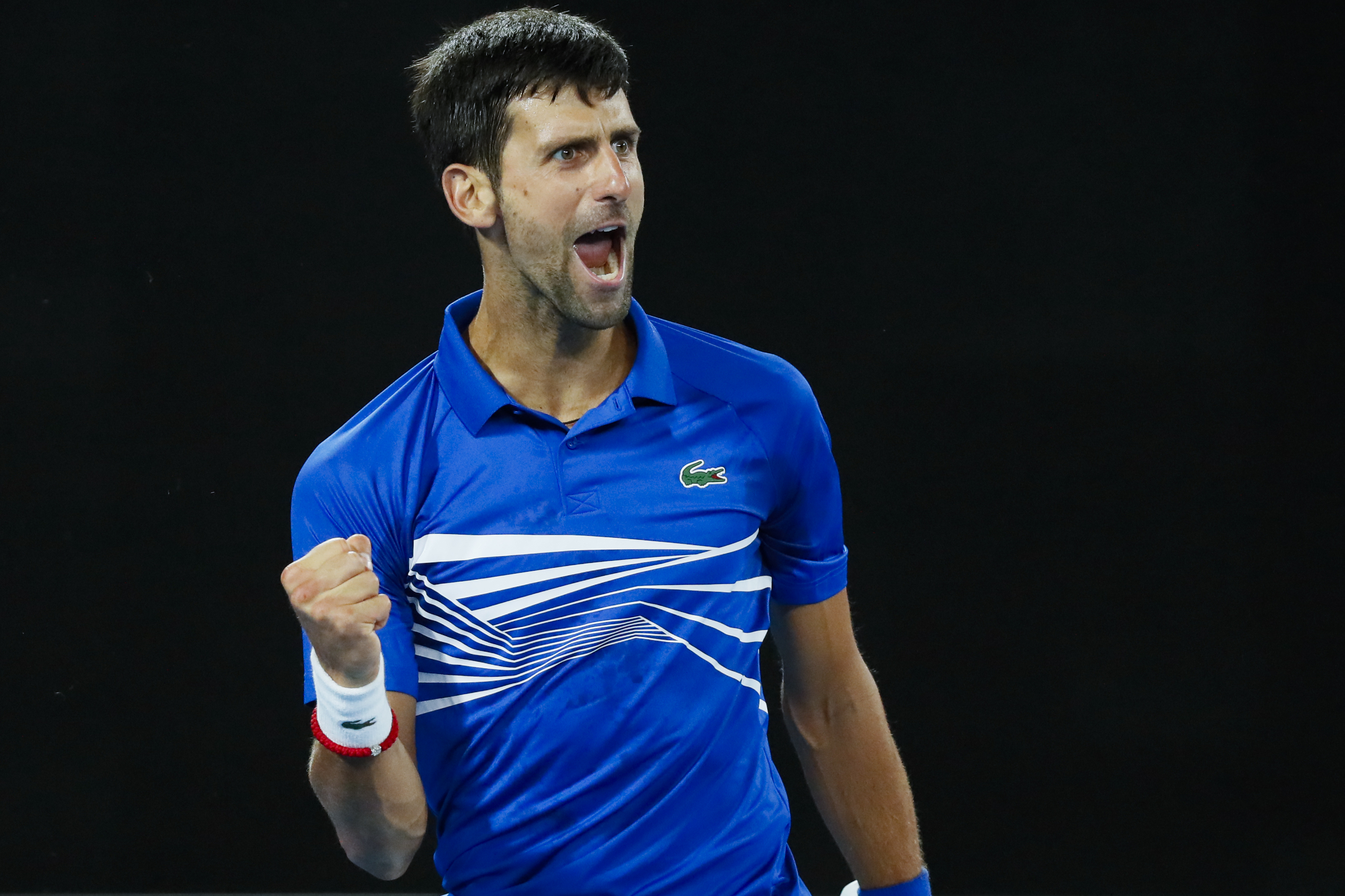 Novak Djokovic indulhat a párizsi tenisztornán