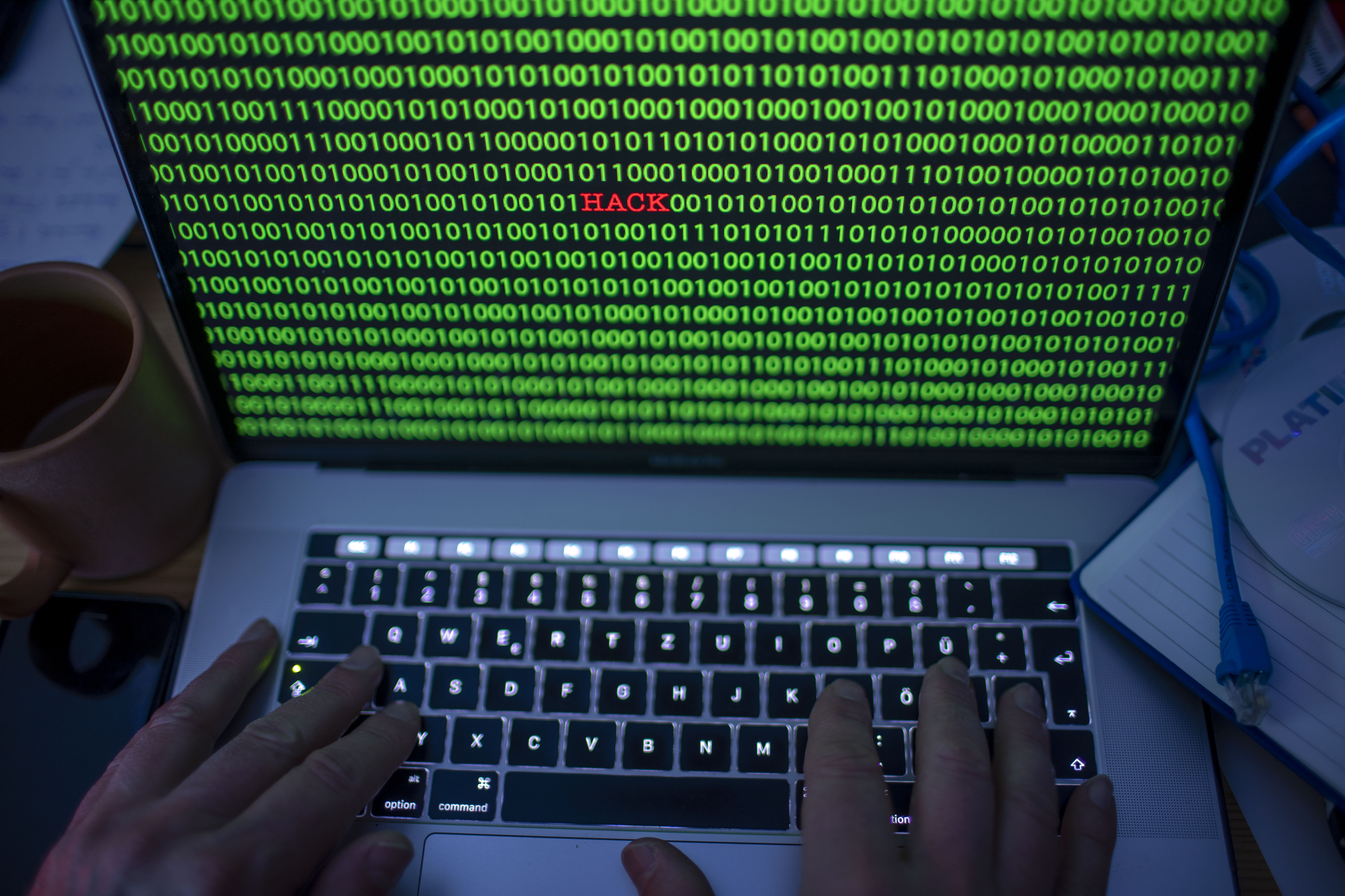 Törvényt sértett az „etikus hacker”, de ha nem jelent veszélyt a társadalomra, a bíróságnak fel kell mentenie