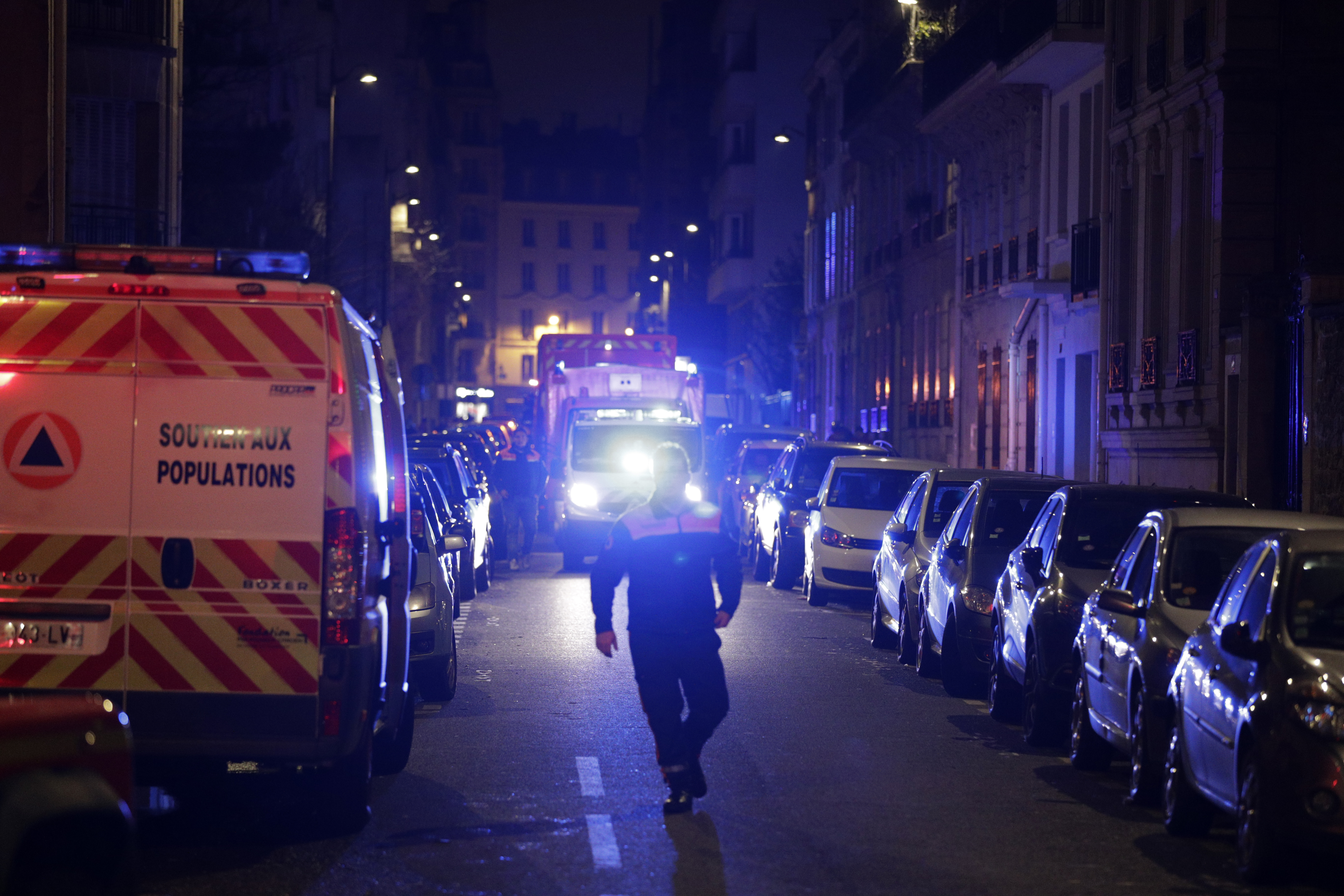 Több ember meghalt Párizsban, amikor kigyulladt egy nyolcemeletes épület