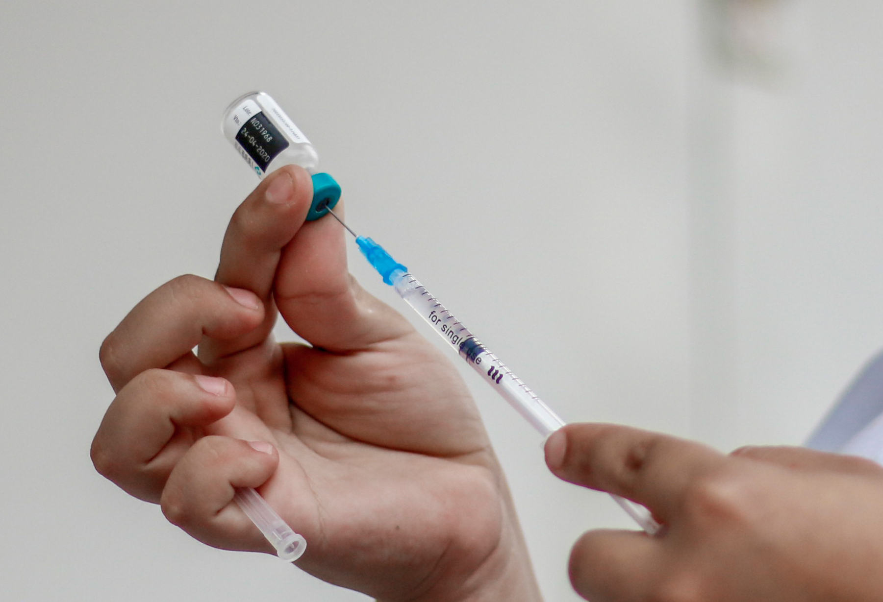 Az amerikai gyógyszerfelügyelet szigorította a vakcinák engedélyezésének szabályait