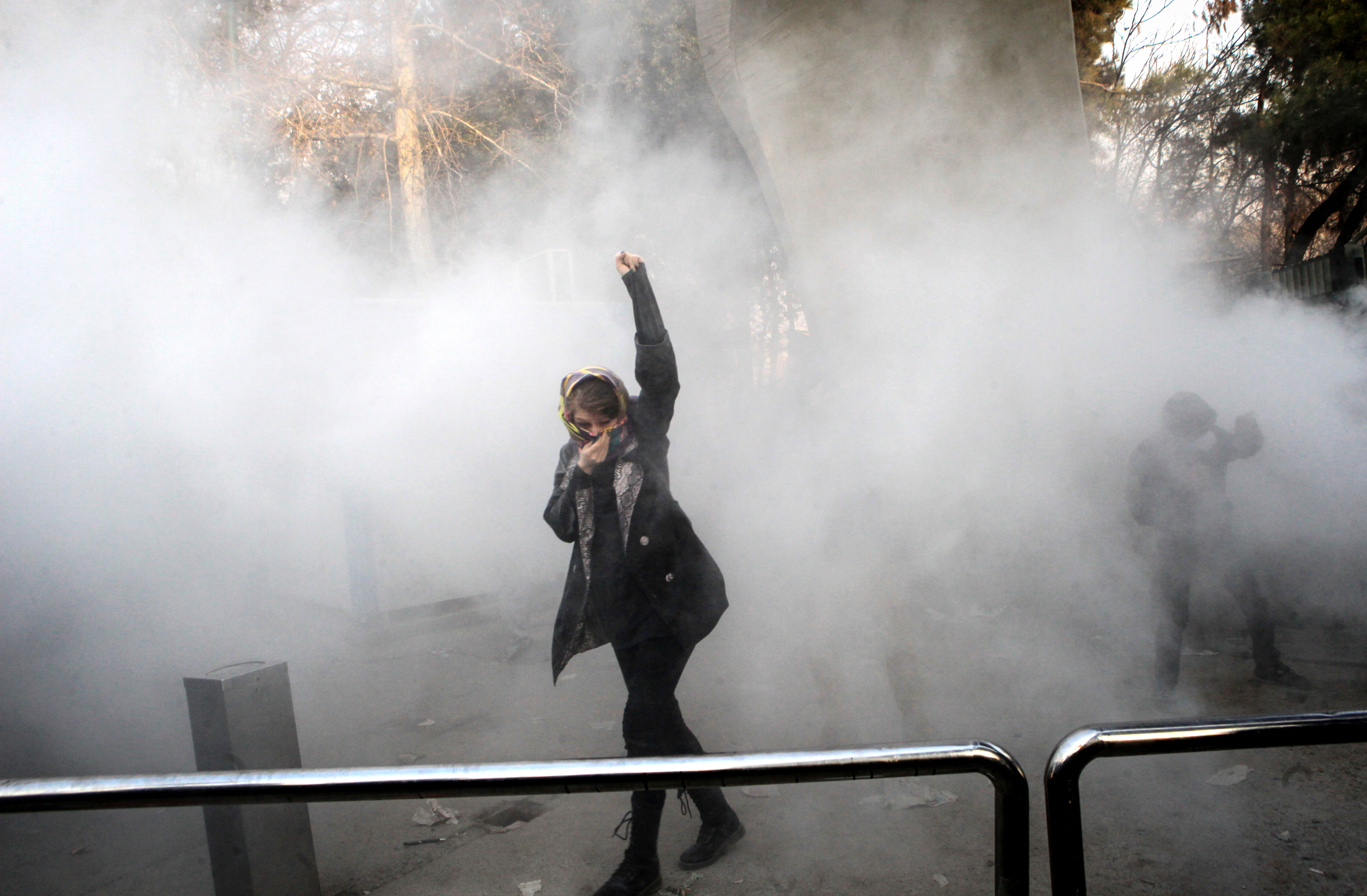 Kiakadt az iráni újságírónő, akinek fotóját Trump engedély nélkül Irán elleni hangulatkeltésre használta