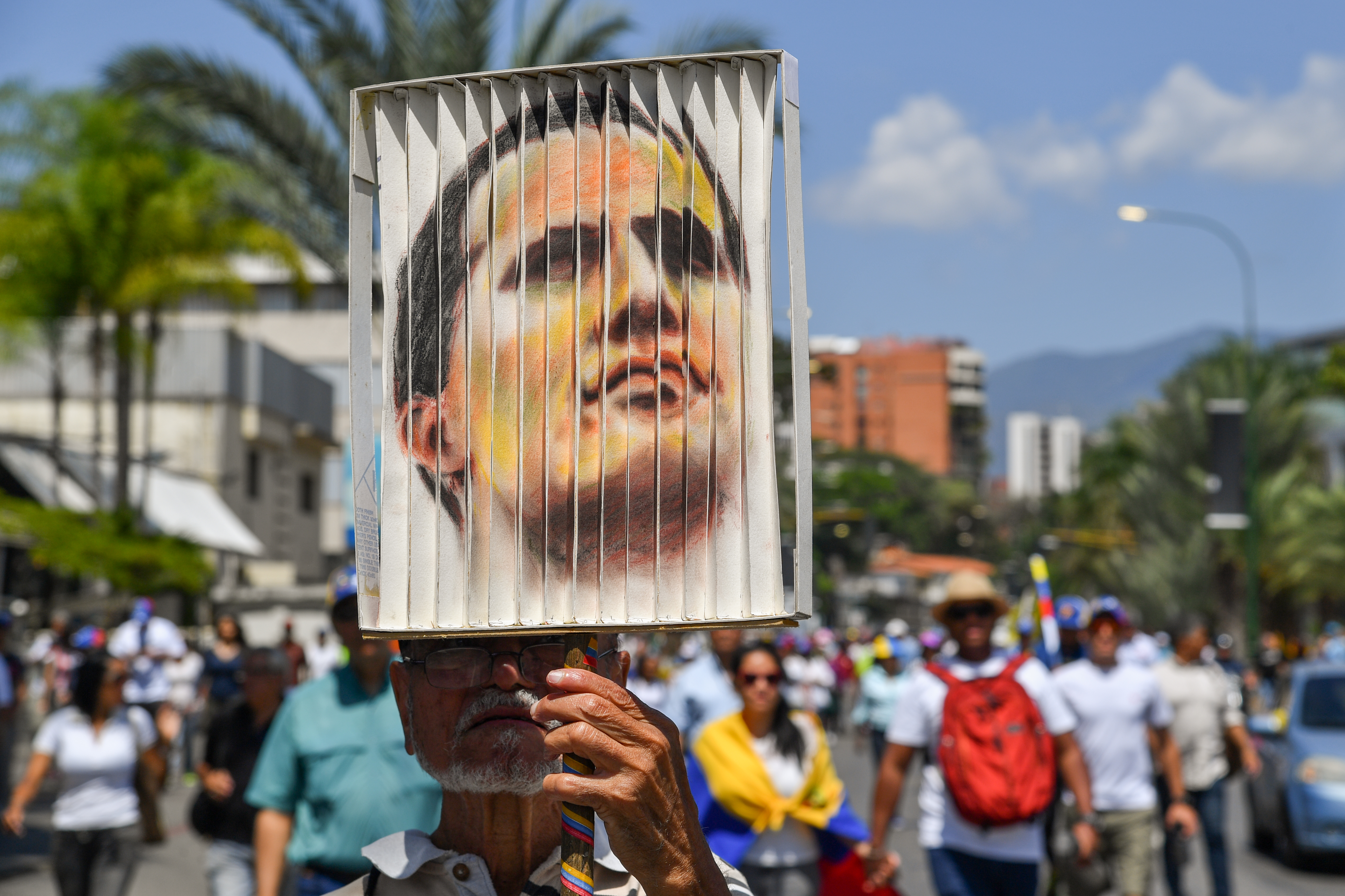 Juan Guaidó visszatért Venezuelába, ahol bármikor letartóztathatják