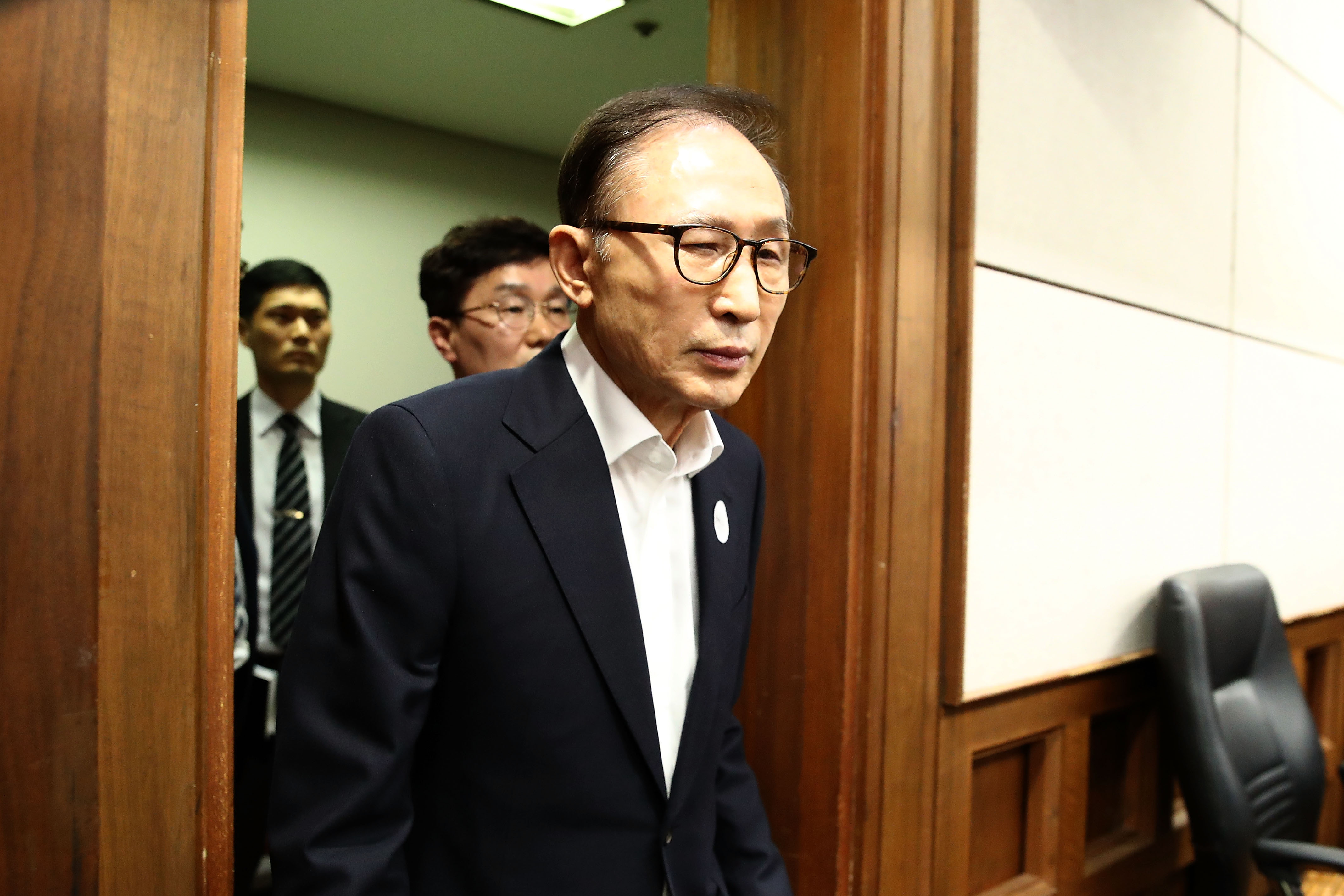 Romló egészsége miatt szabadlábra helyezték Dél-Korea 15 év börtönre ítélt egykori elnökét