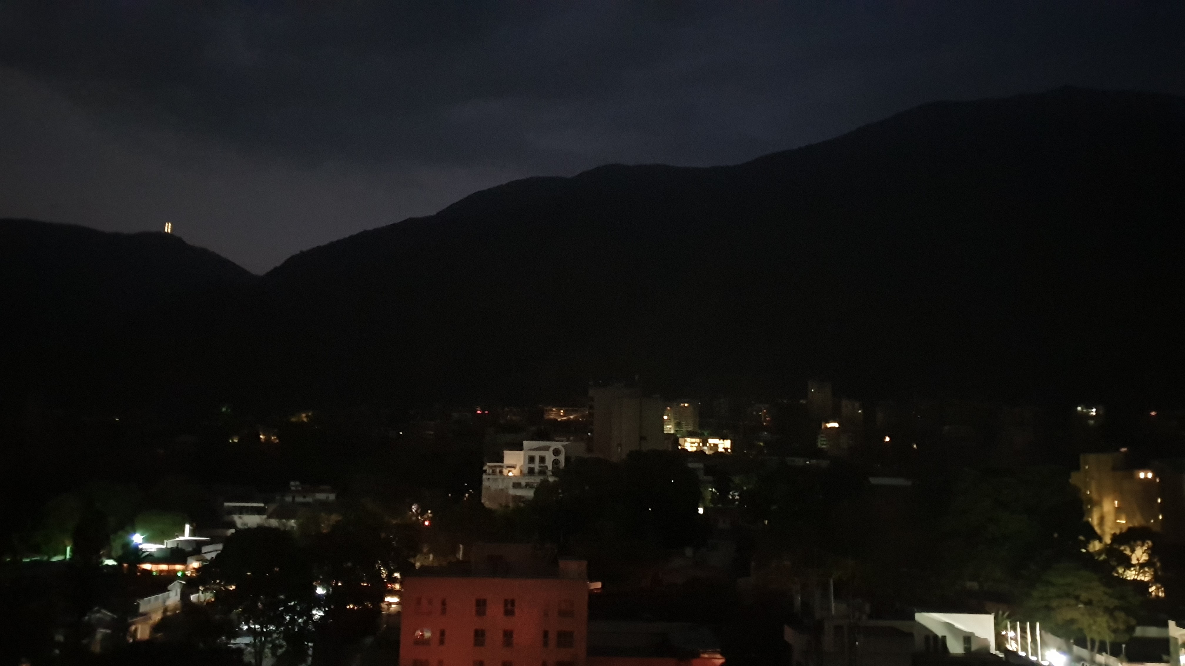 Sötétbe borult Venezuela nagy része az eddigi legnagyobb áramszünet miatt