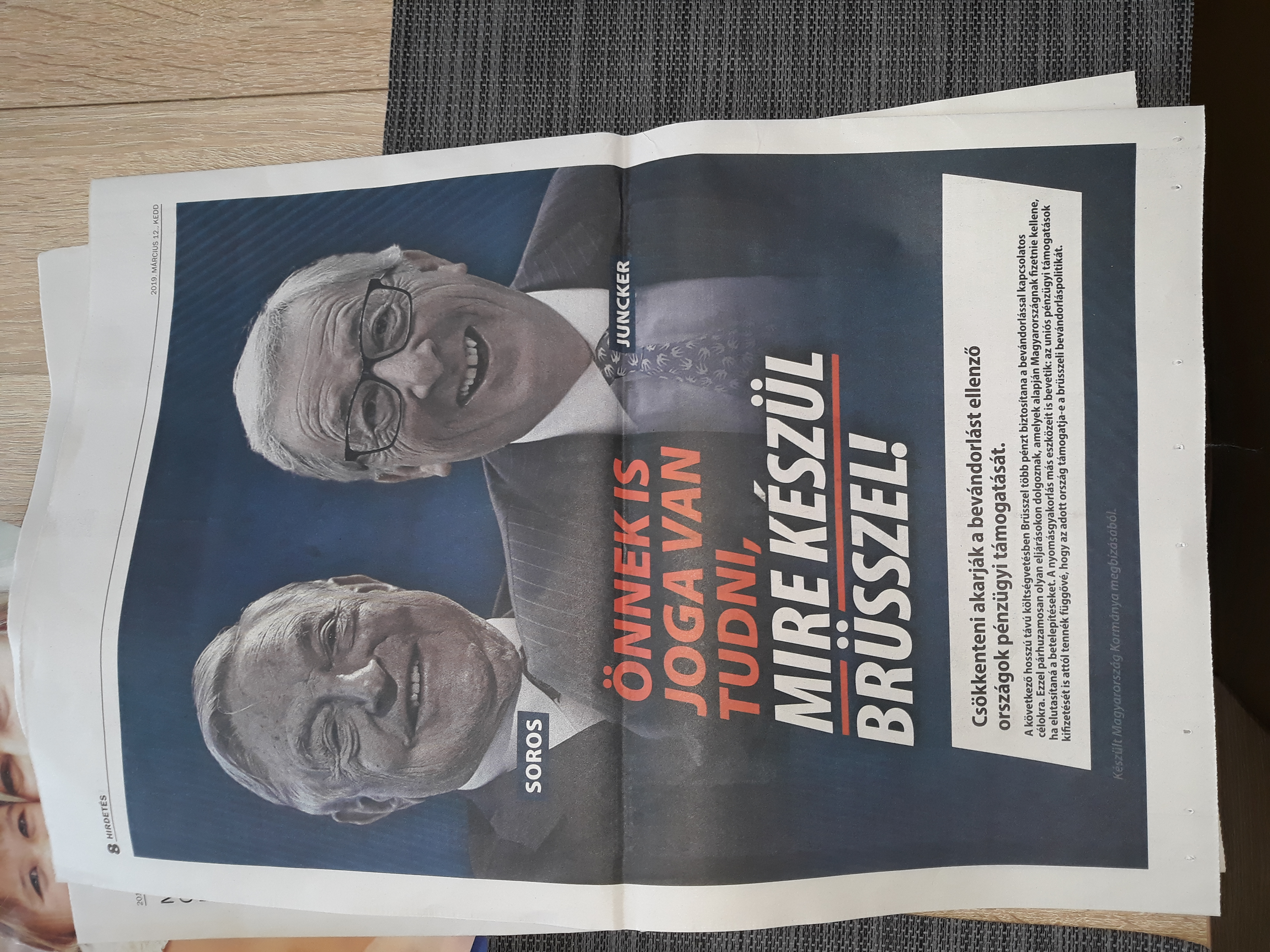 A Heves Megyei Hírlap 2019. március 12-i számába még jutott Junckeres hirdetés. Csak aztán nehogy Manfred Weber kezébe kerüljön egy lapszám!