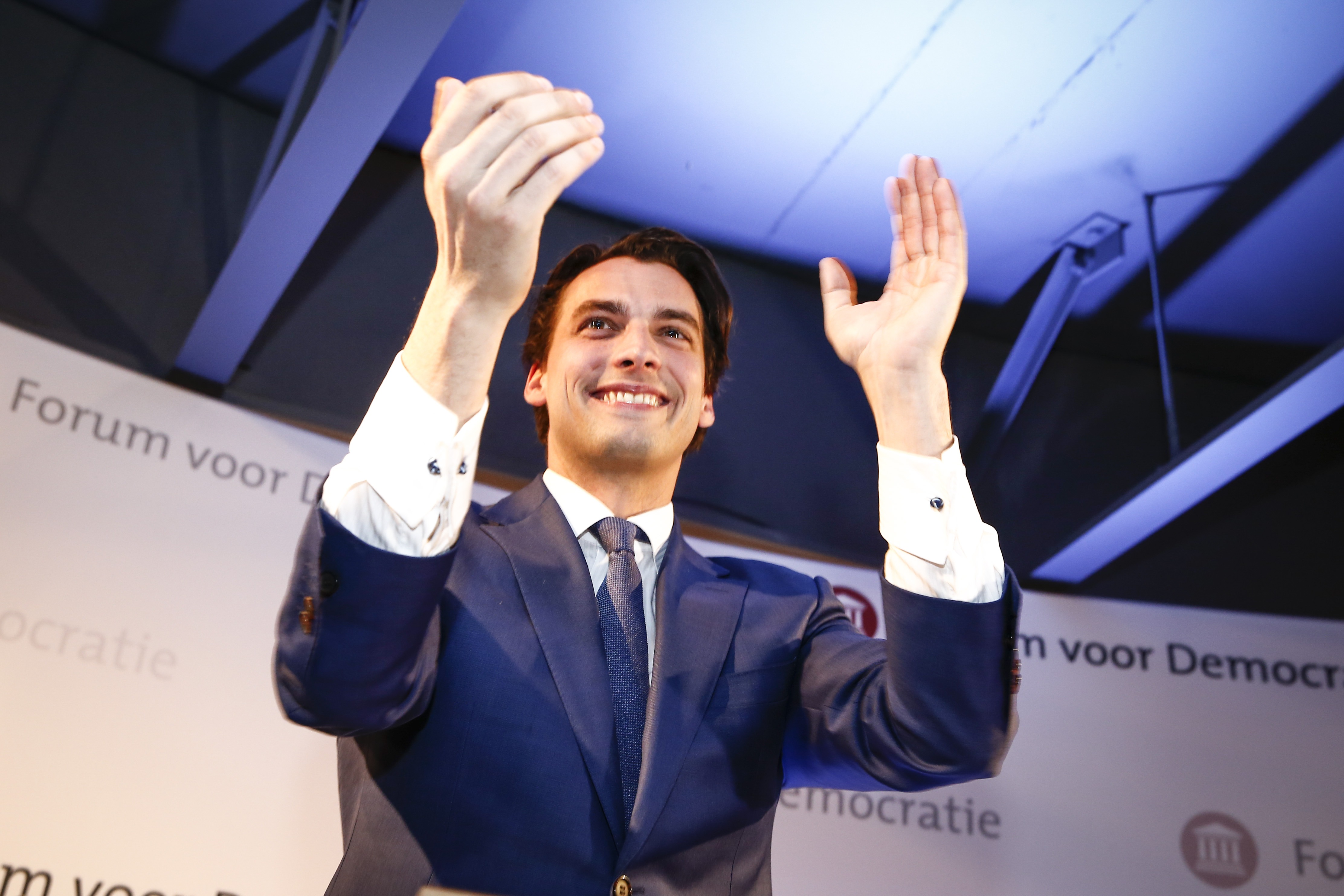 Hét holland párt is alkotmányellenes programmal fut neki a jövő heti parlamenti választásnak