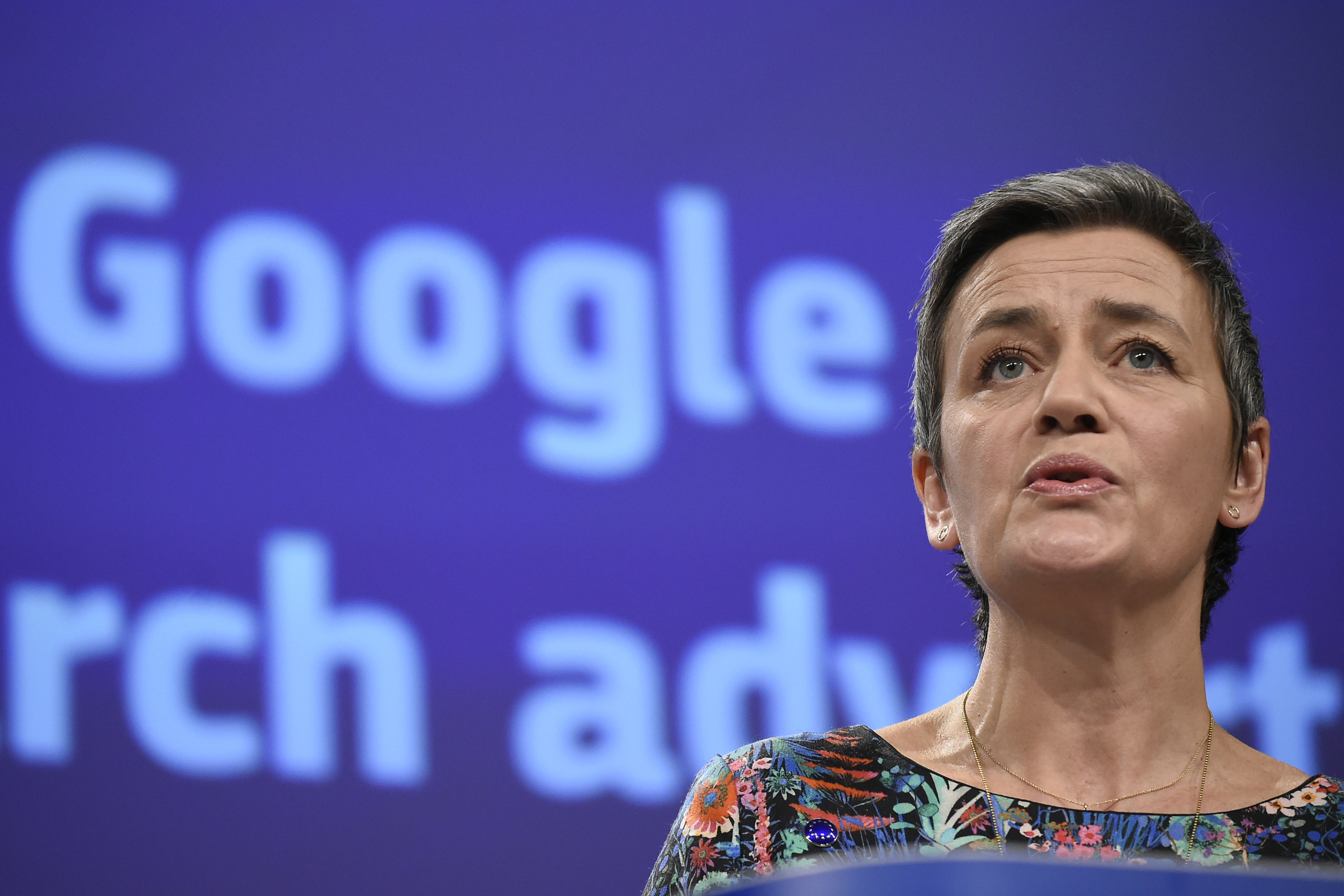 Pár év alatt 8 milliárd euróra bírságolta a Google-t az EU, de az igazi fenyegetést nem ez jelentheti a techcégekre 
