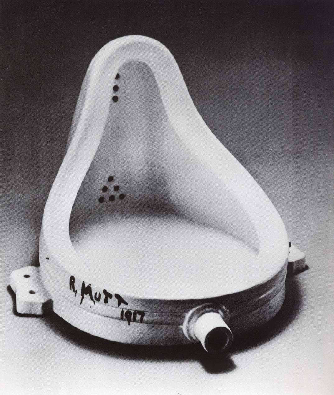 Marcel Duchamp: Fountain (1917)