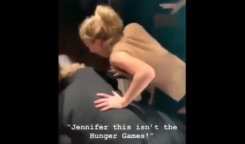 Jennifer Lawrence túlitta Adele-t egy melegbárban