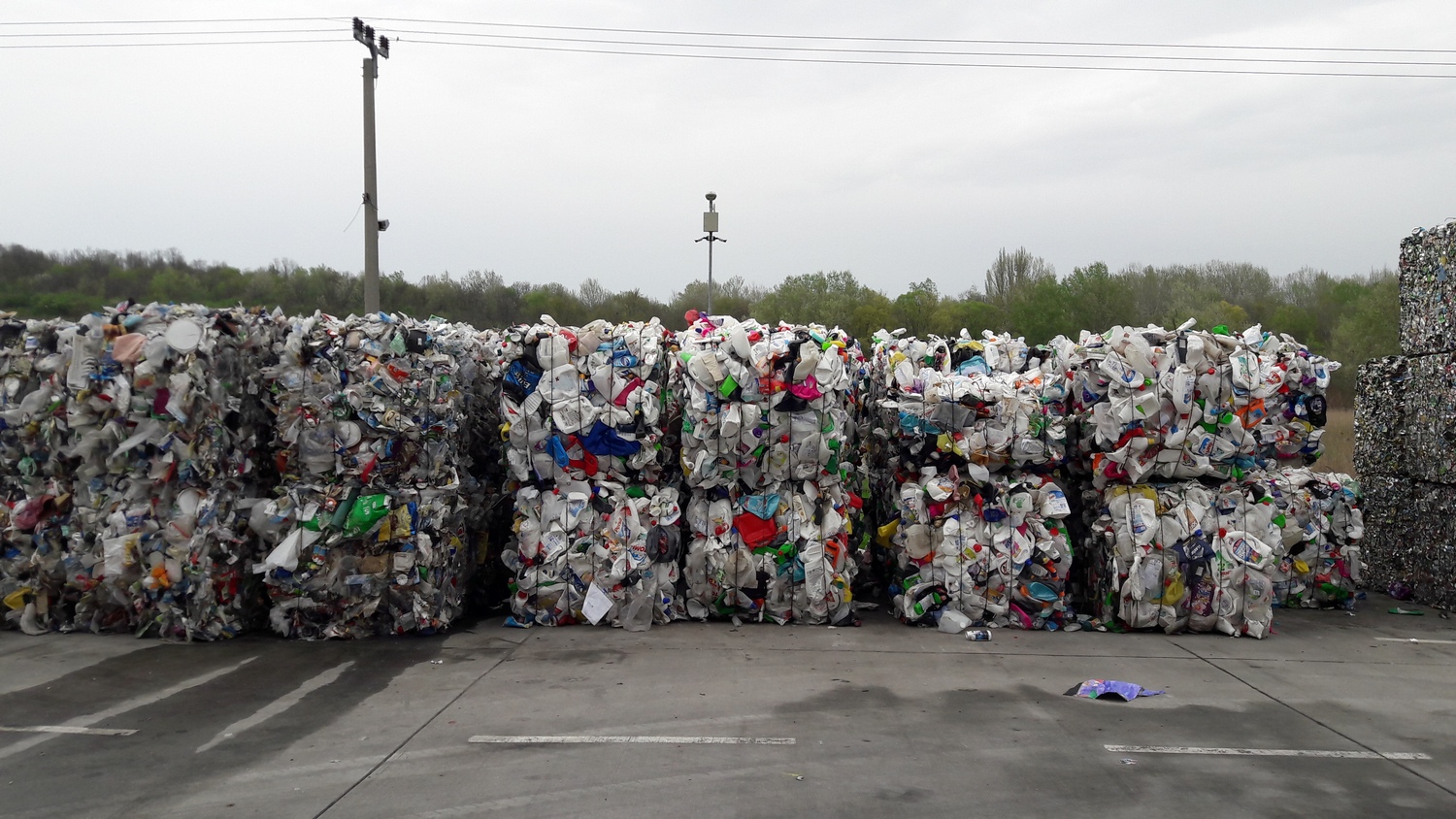 2021-től részben tényleg betilthatják az eldobható műanyagokat Európában