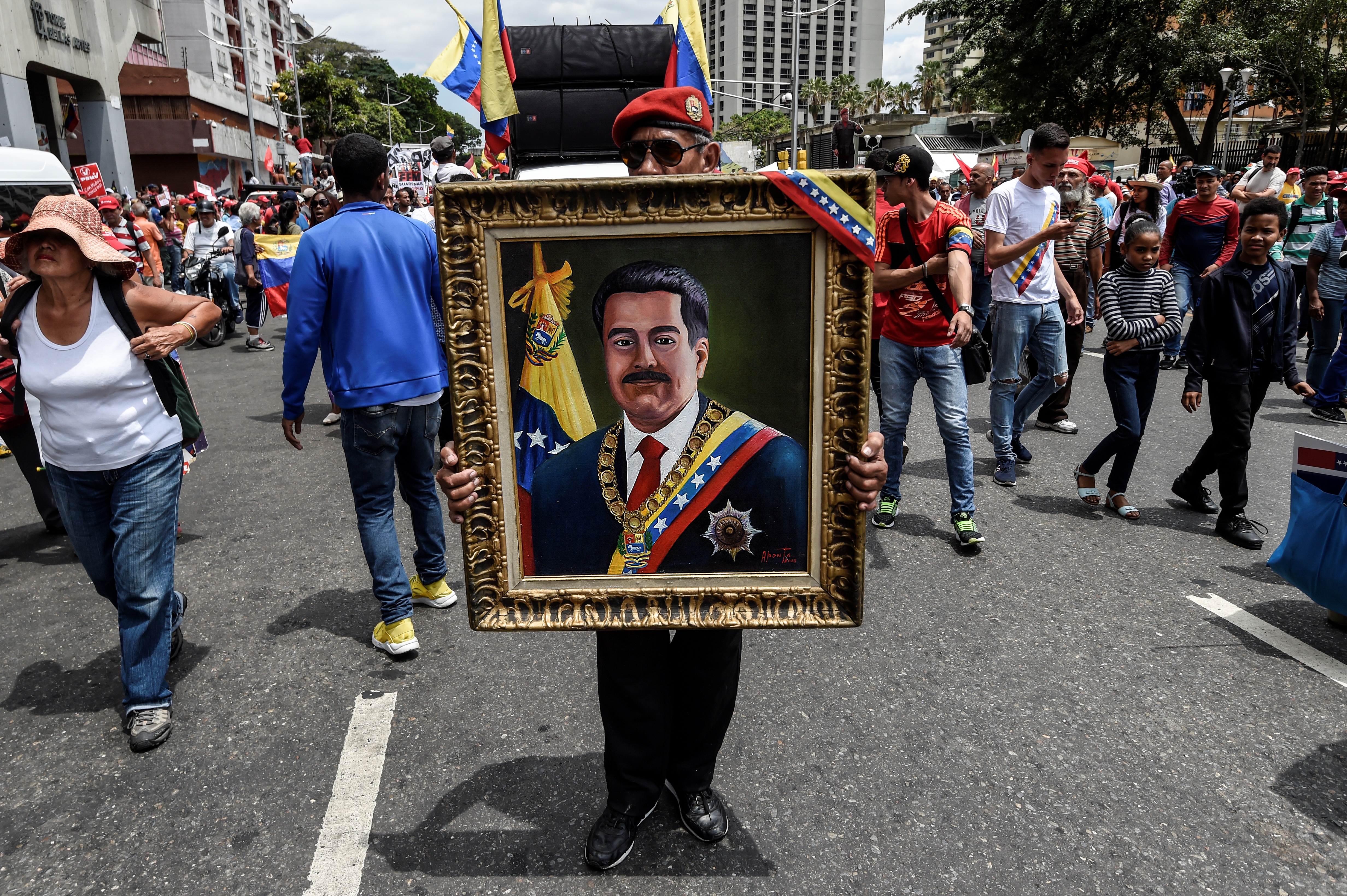 Maduro előrehozott választást ajánlott az ellenzéknek