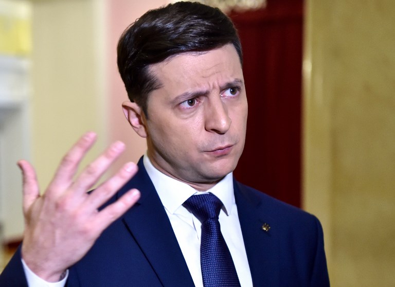 Minden állami tisztségtől eltiltja az ukrán-magyar kettős állampolgárokat az ukrán elnök