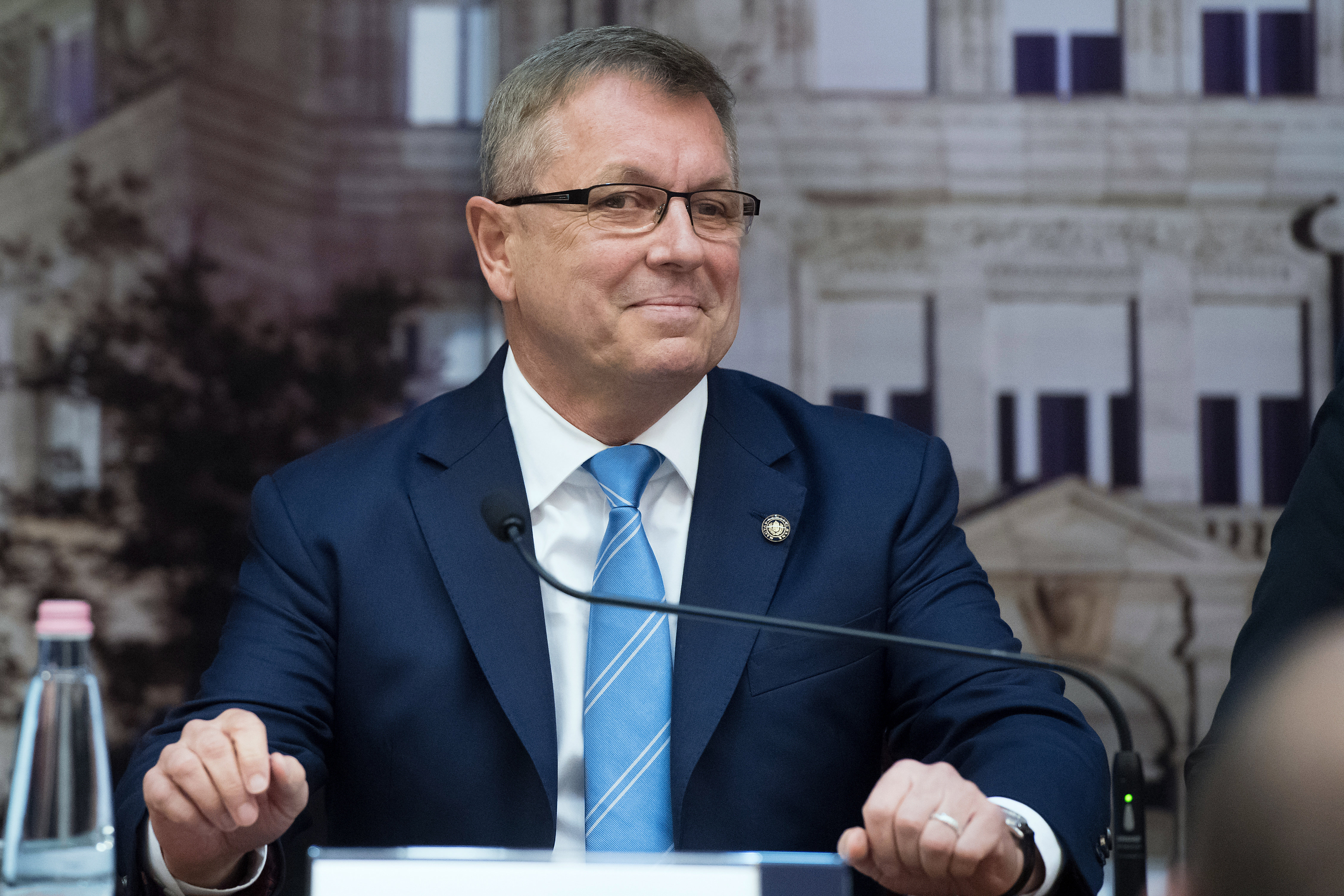 Matolcsy György, a Magyar Nemzeti Bank elnöke a monetáris tanács döntéséről tartott sajtótájékoztatón a jegybank székházában 2019. március 26-án.